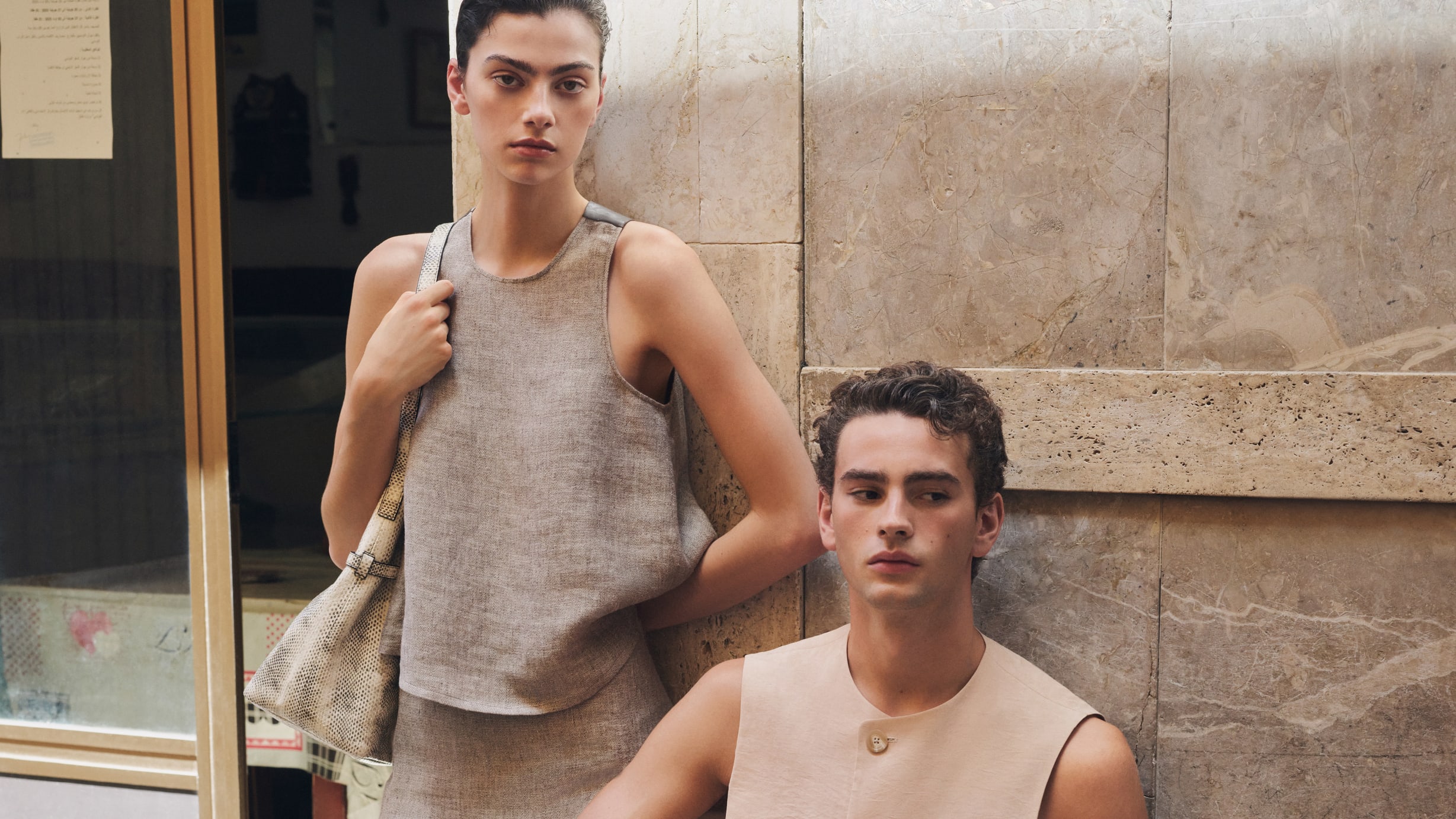 modelle che indossano la collezione della stagione