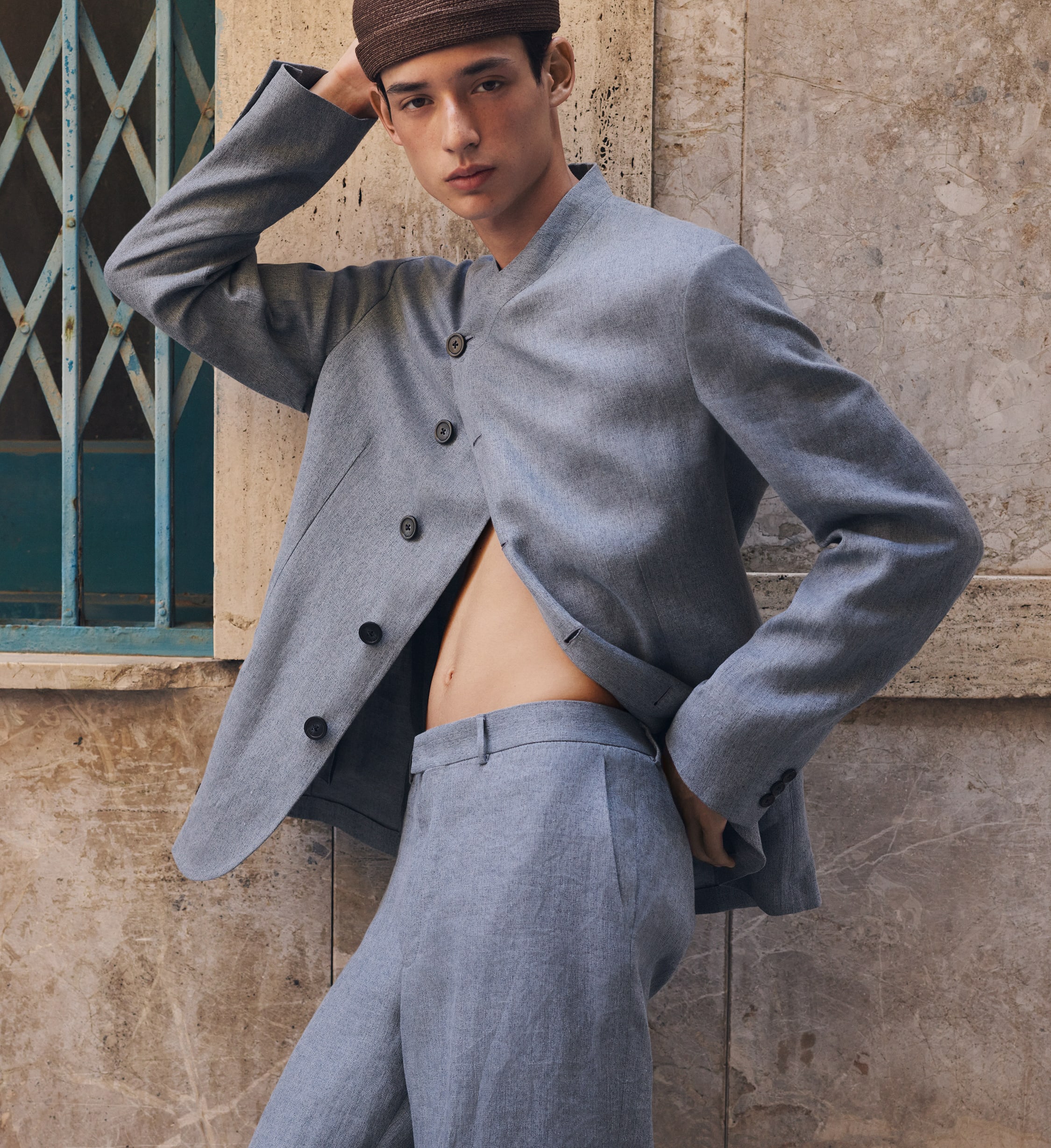 Model wear Emporio Armani collecion