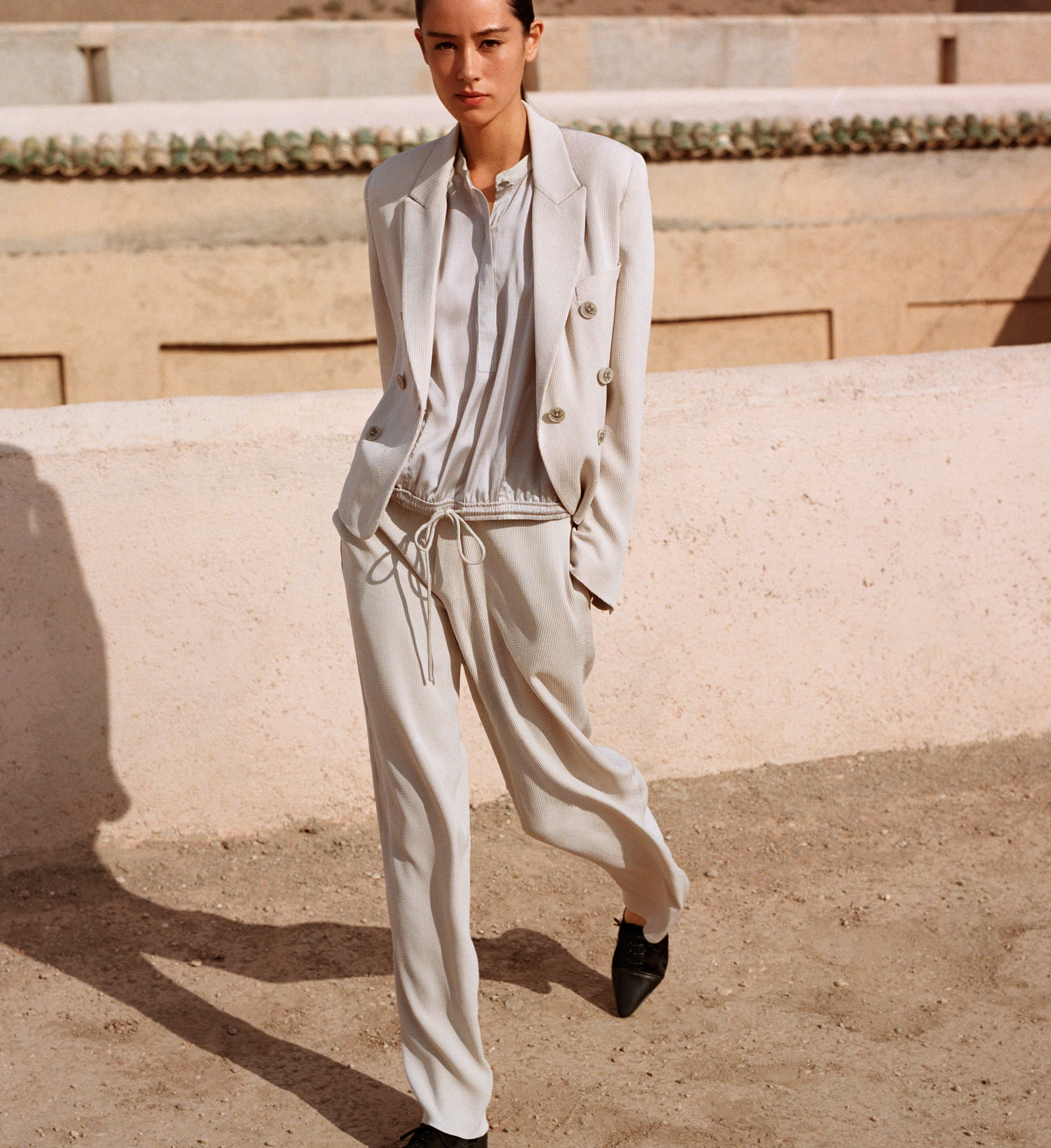 EA WOMAN SUITS & CO-ORDS