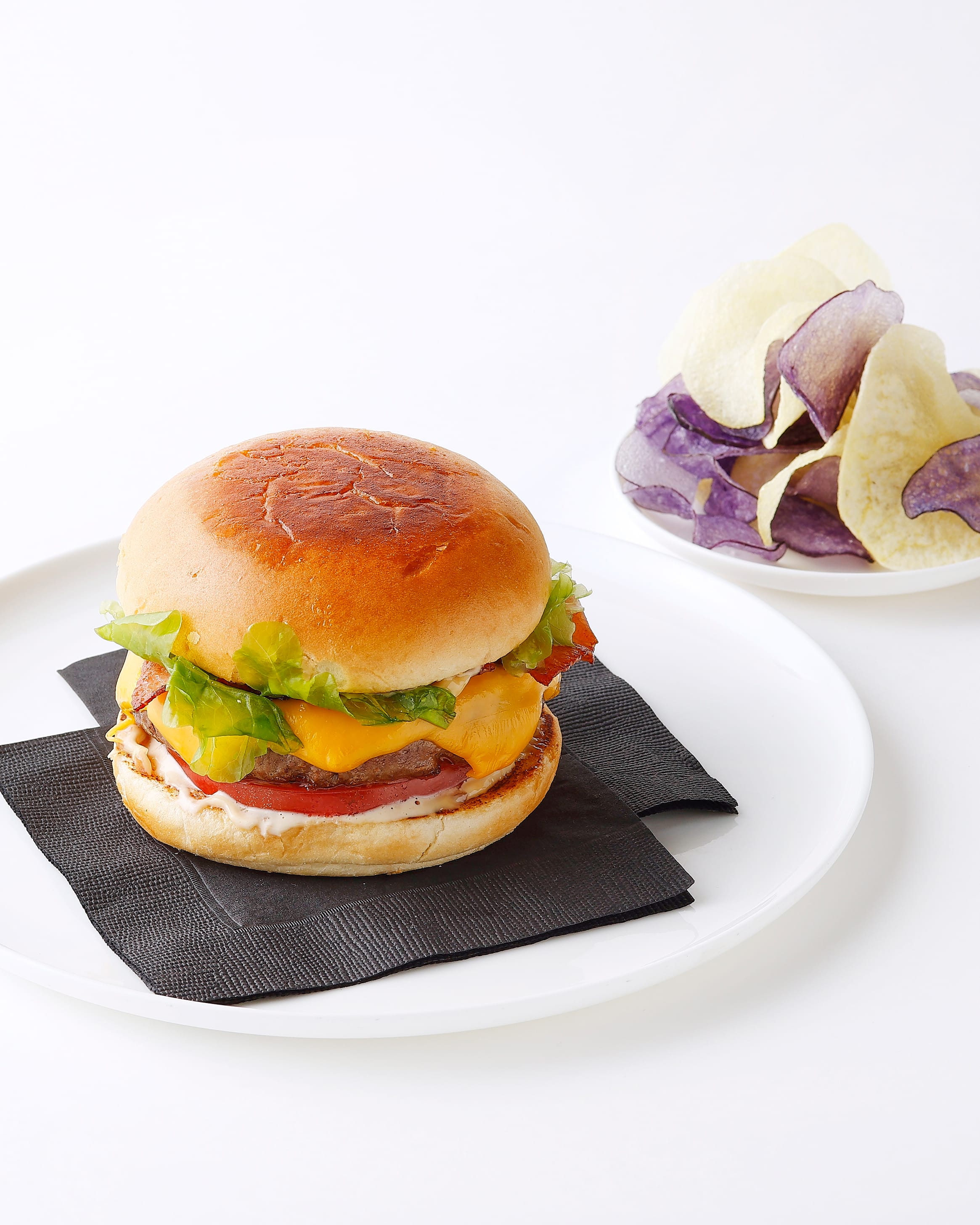 Beef_Burger_On_White_Backdrop