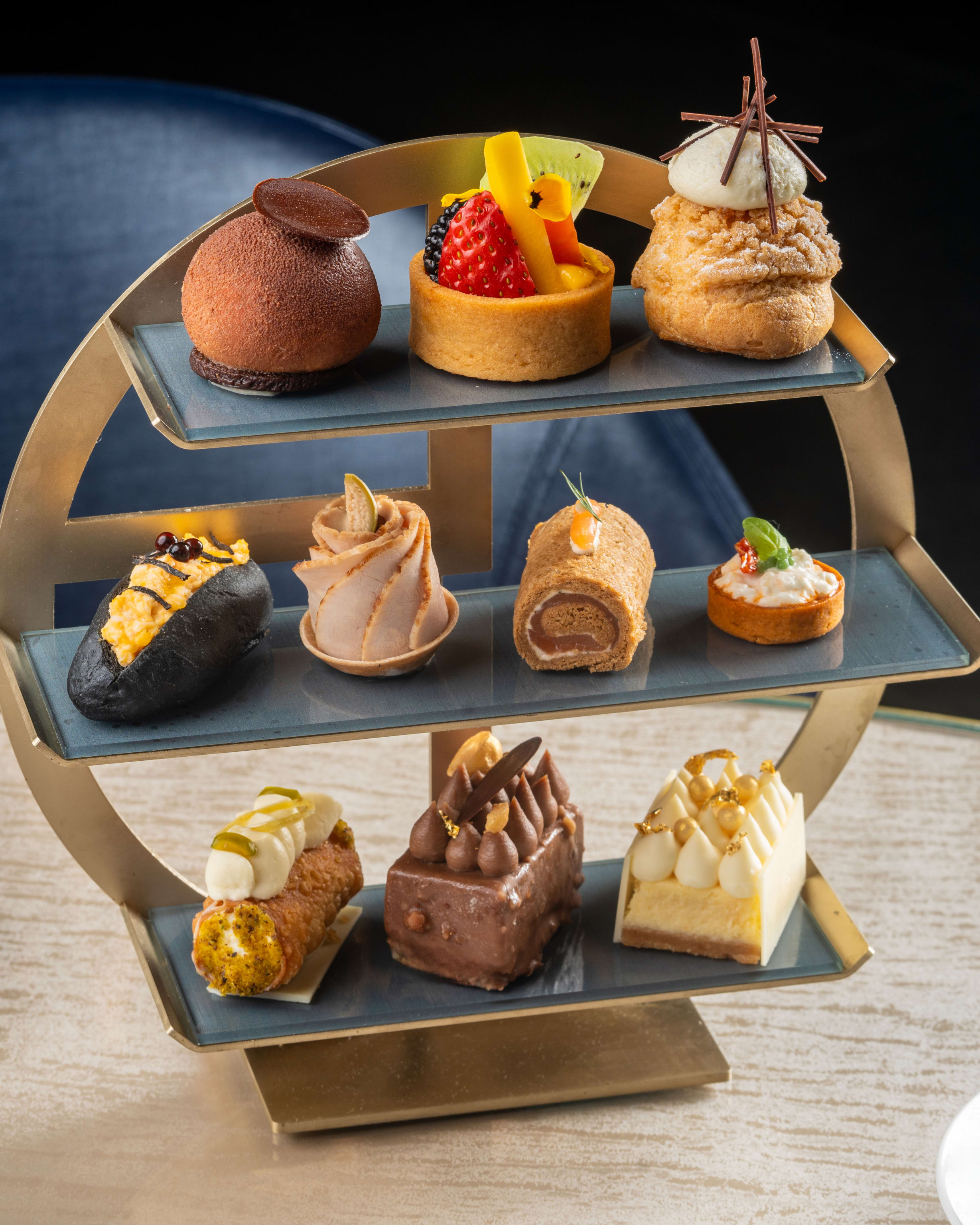 Armani_Caffè_Dubai_Afternoon_Tea