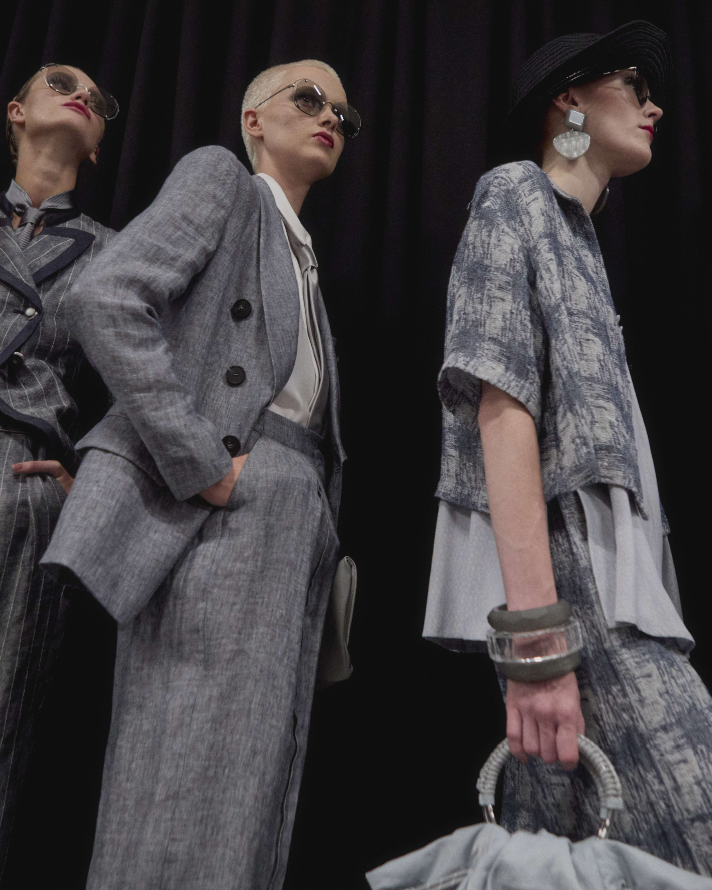 EA_SS25_Woman_Backstage_11