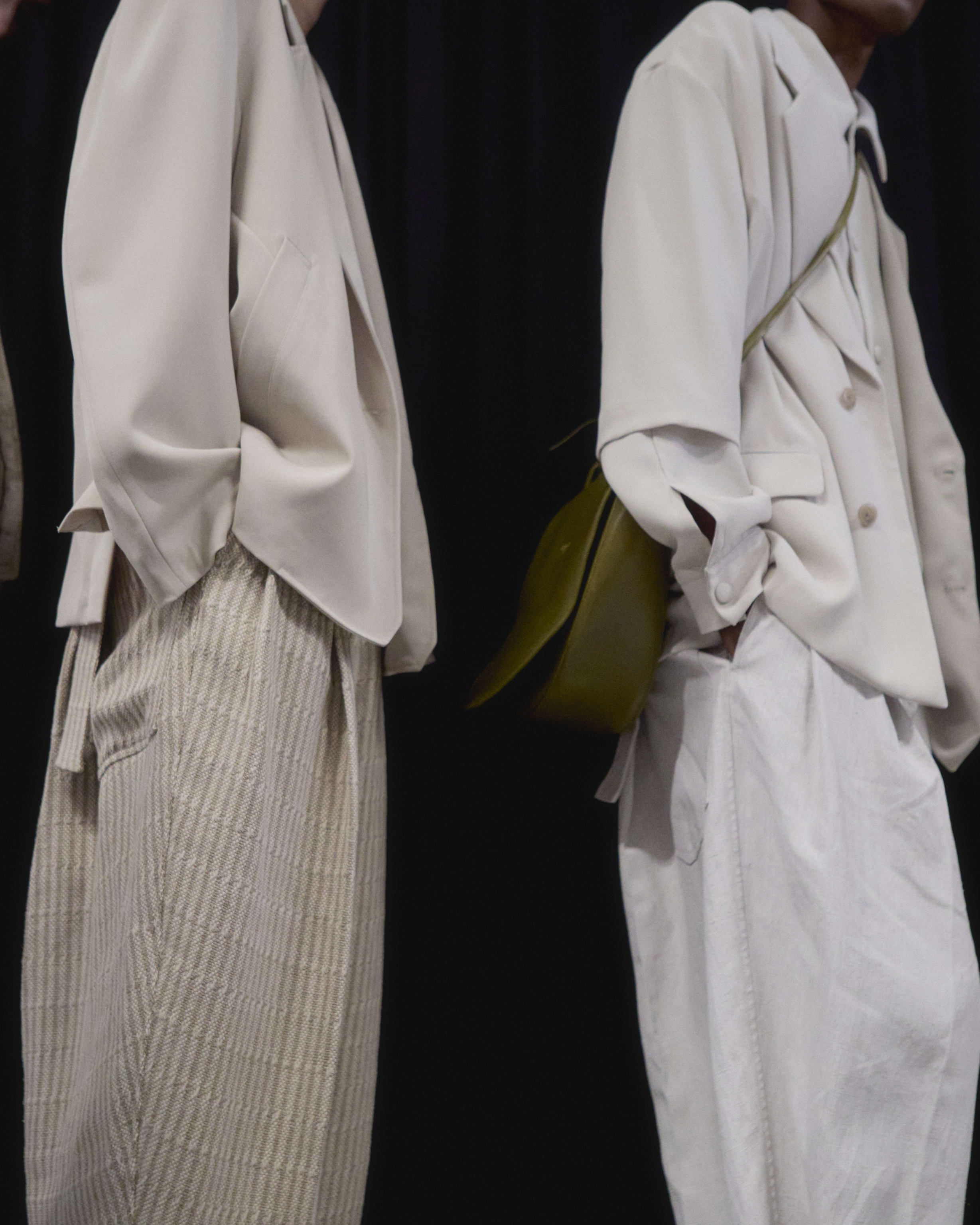 EA_SS25_Woman_Backstage_19