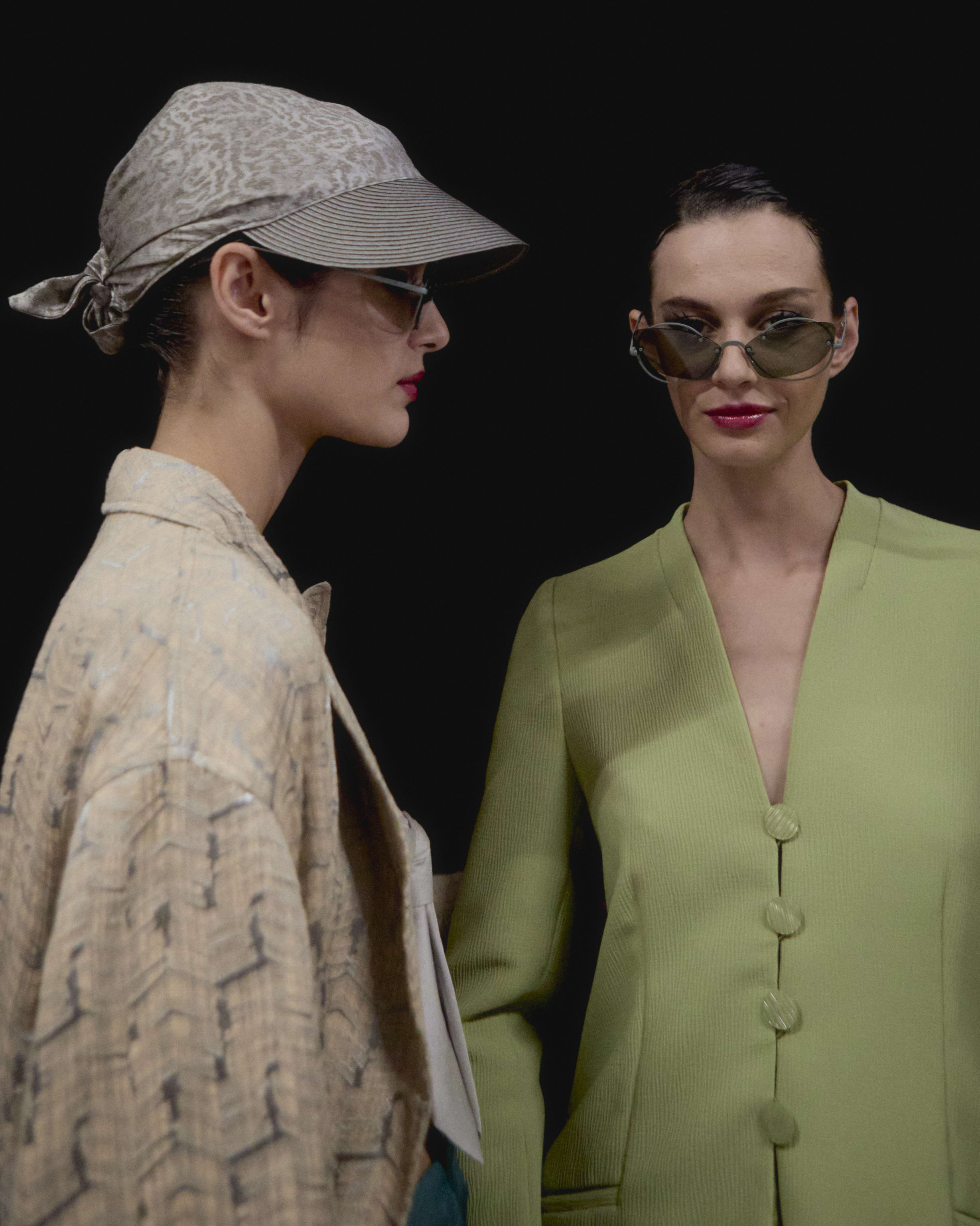 EA_SS25_Woman_Backstage_21