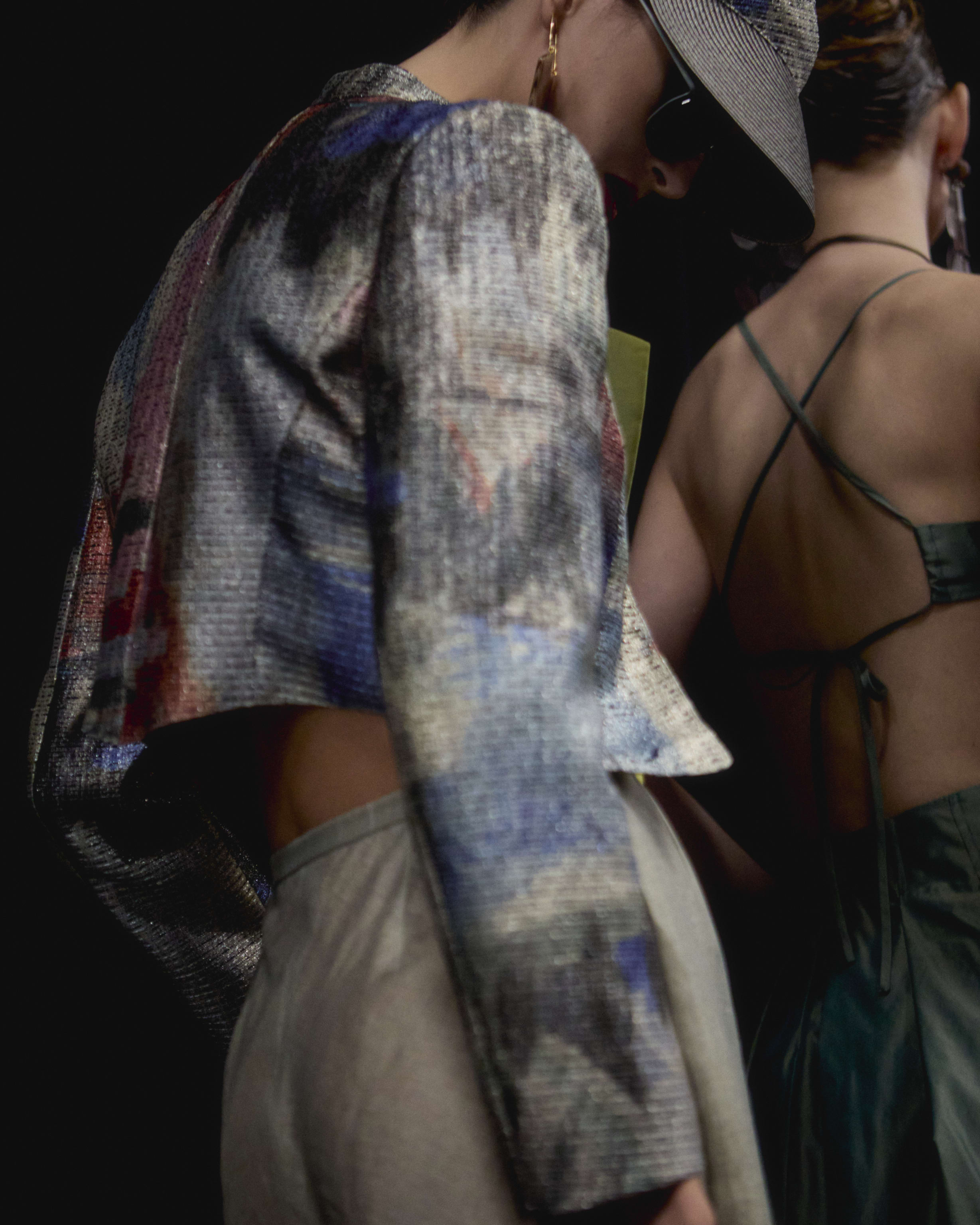 EA_SS25_Woman_Backstage_22