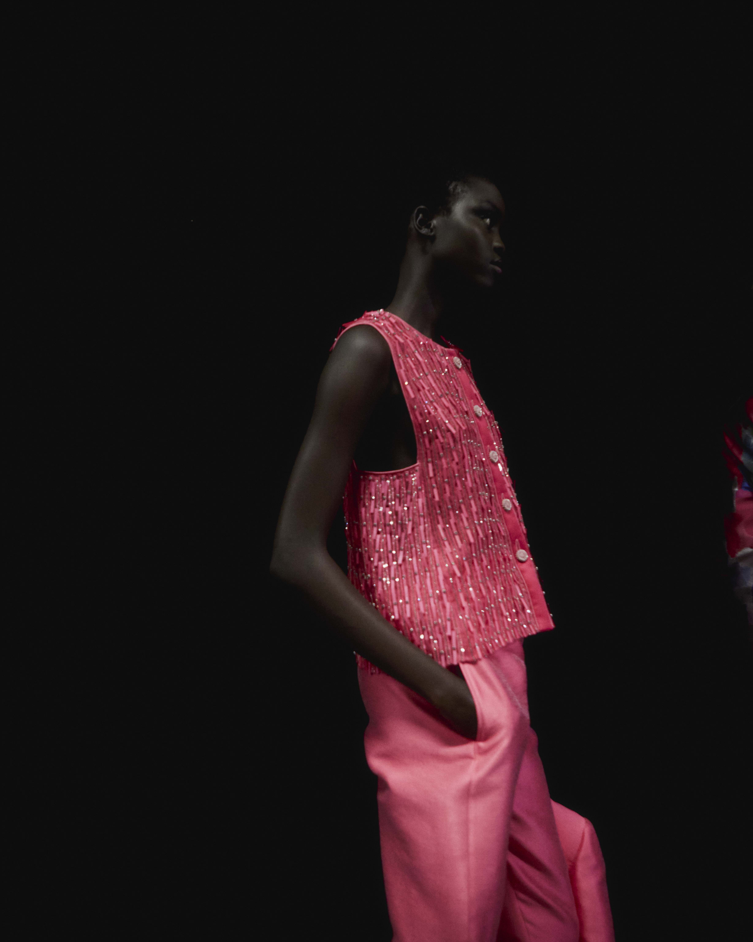 EA_SS25_Woman_Backstage_32