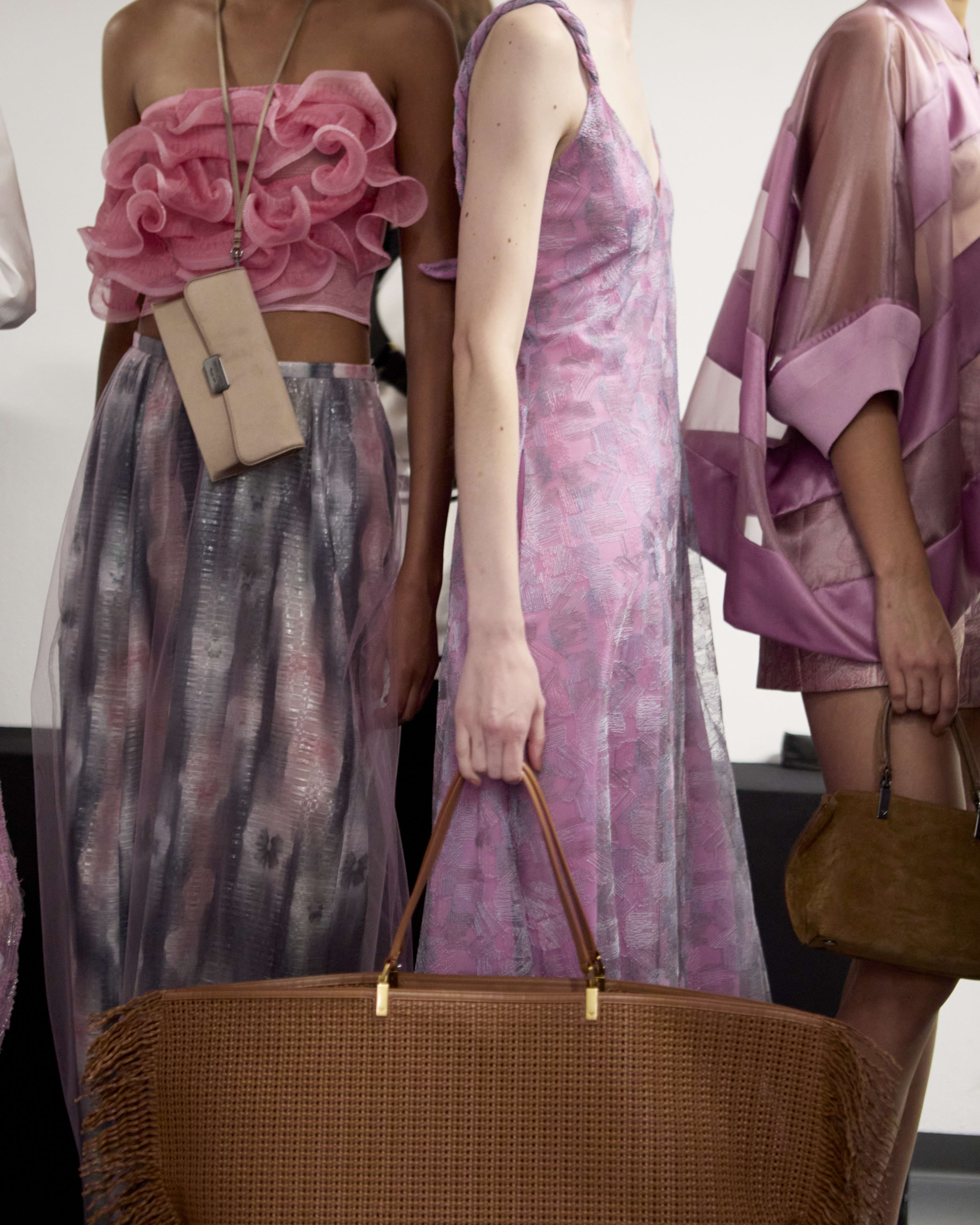 EA_SS25_Woman_Backstage_44
