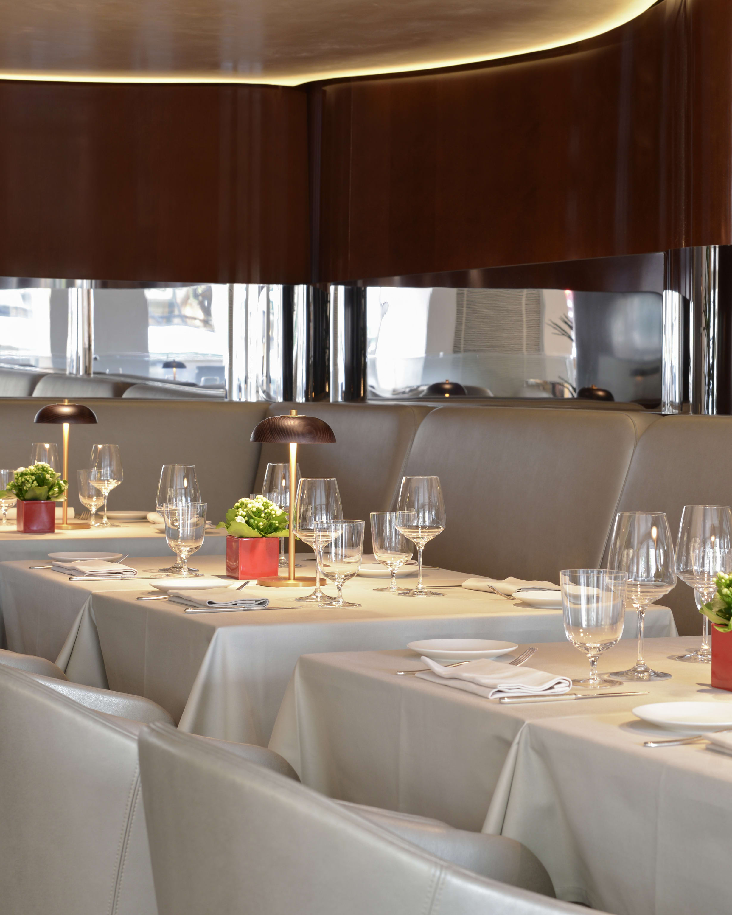Armani_Ristorante_Paris_02