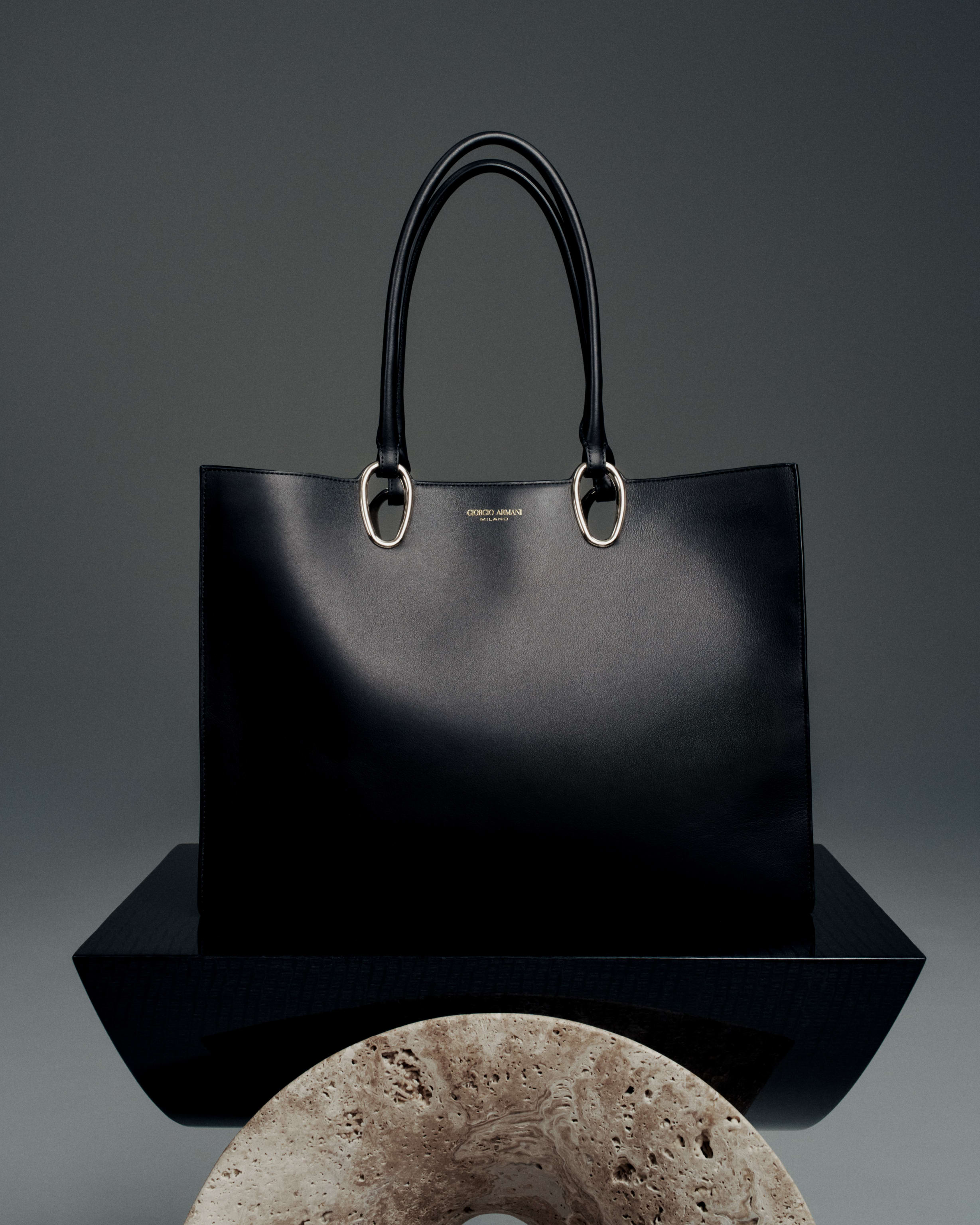 FW24-25_GA_ADV_GLOBAL_FASHION_W ACC 14