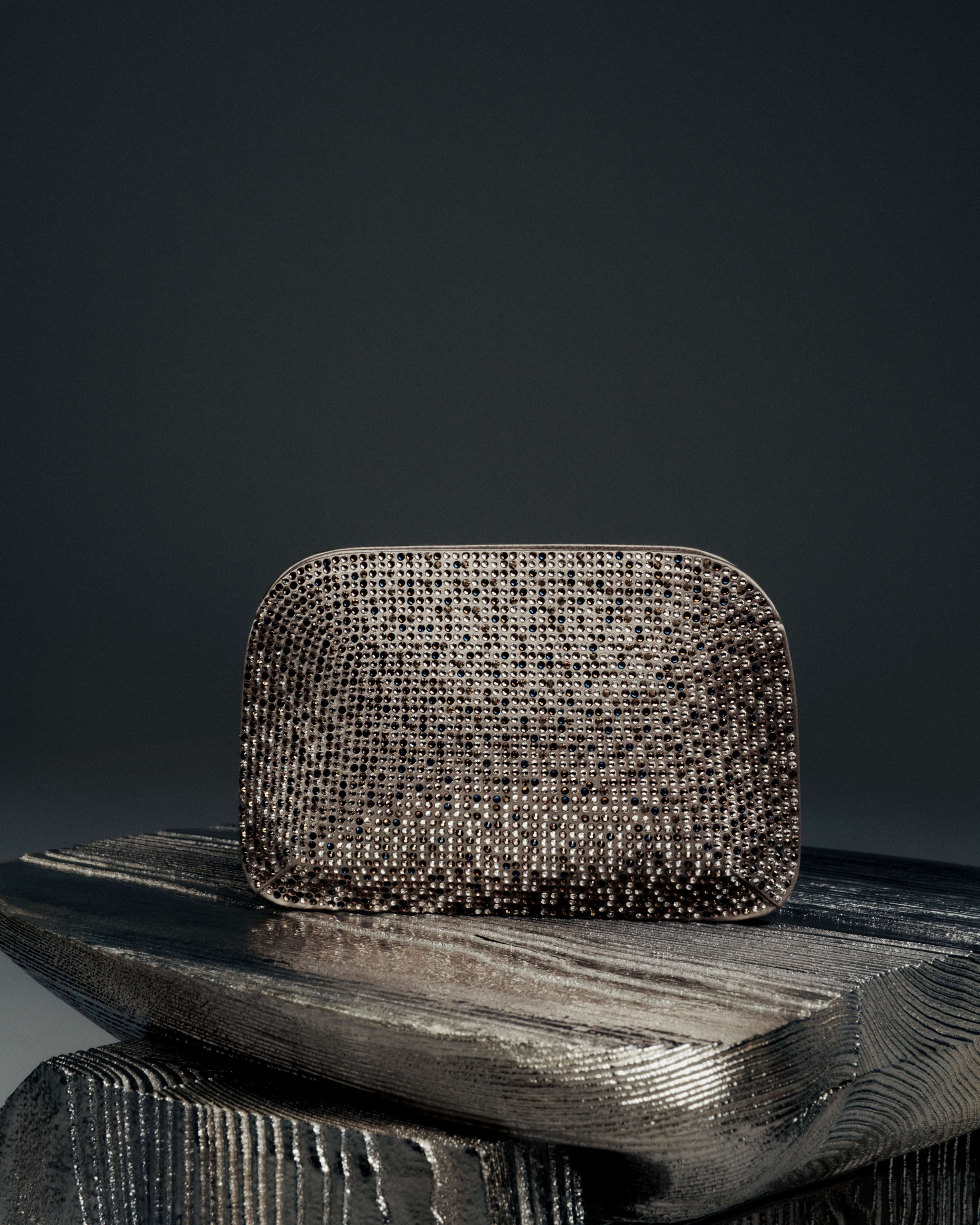 FW24-25_GA_ADV_GLOBAL_FASHION_W ACC 14