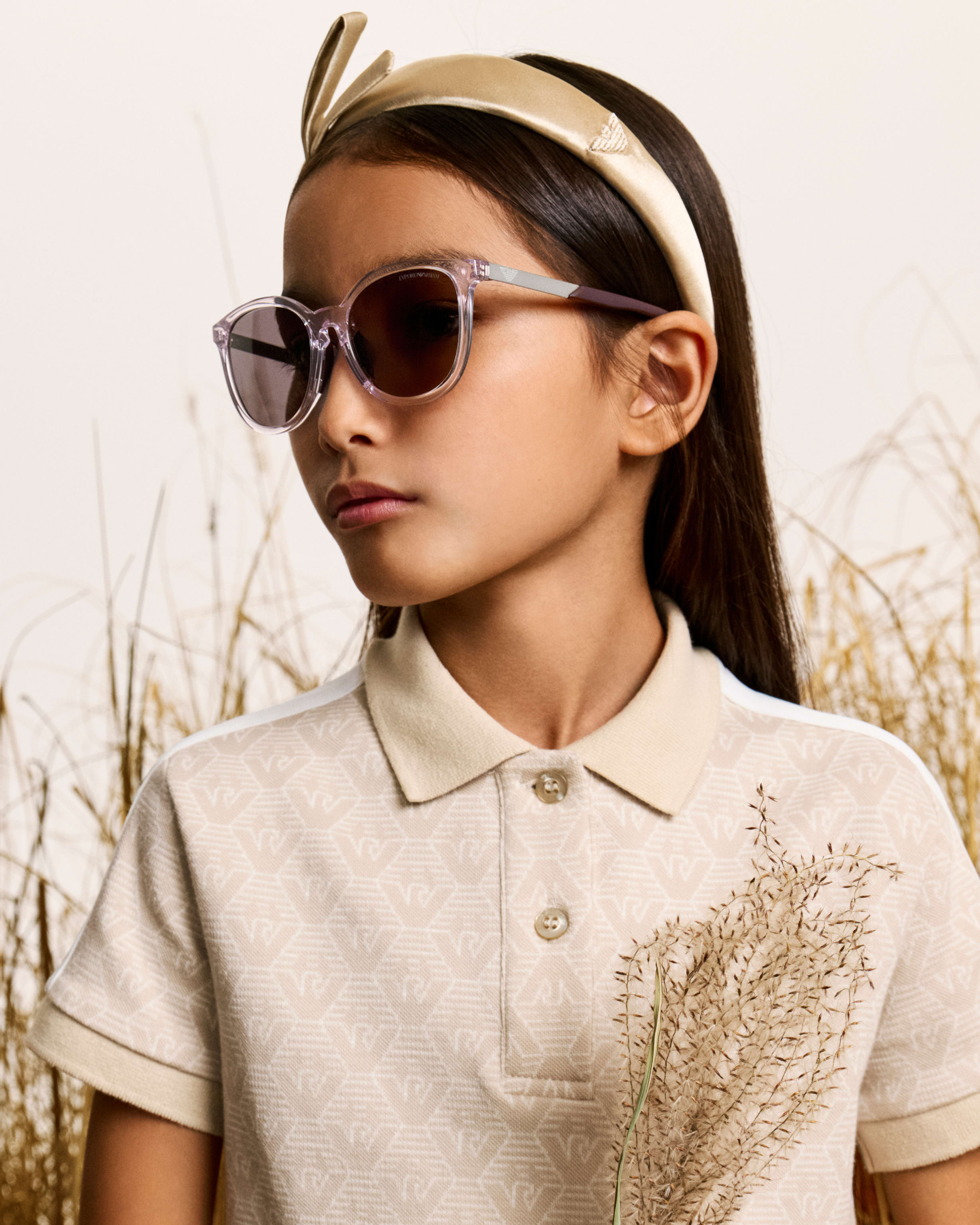 EA Eyewear Kid with sunglasses
