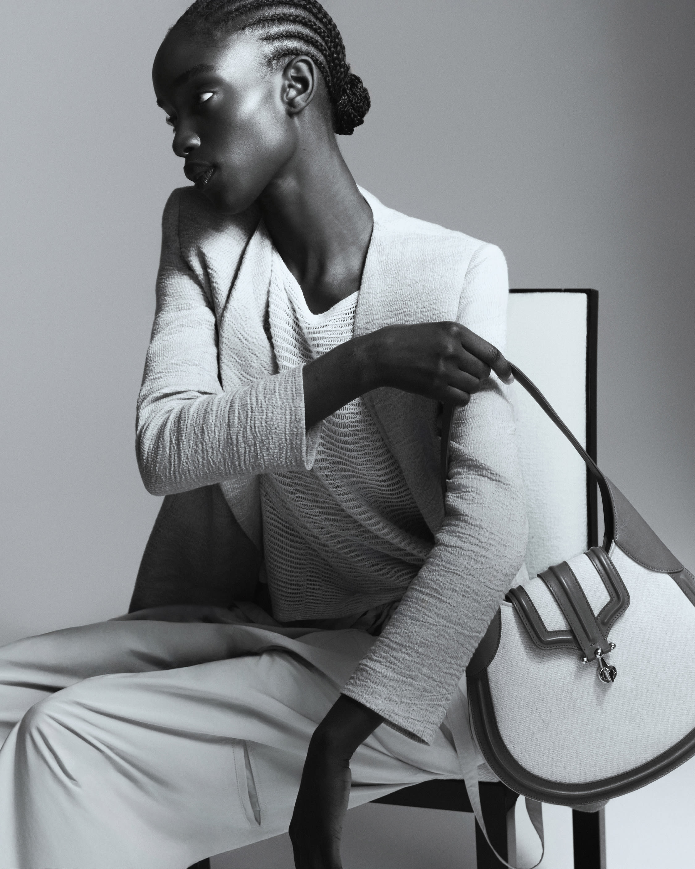 FW24-25_GA_ADV_GLOBAL_FASHION_W ACC 14