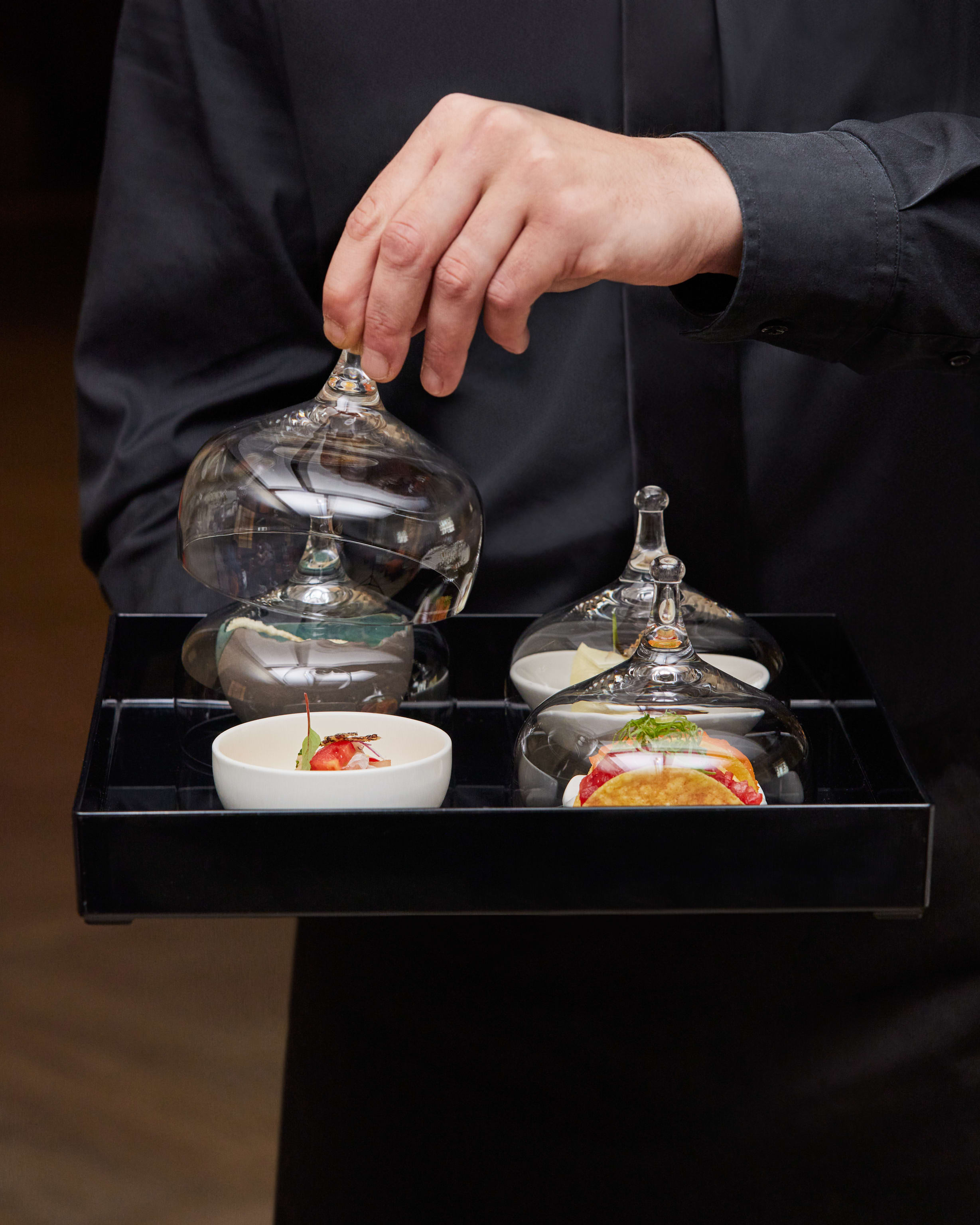 Waiter_Serving_Food
