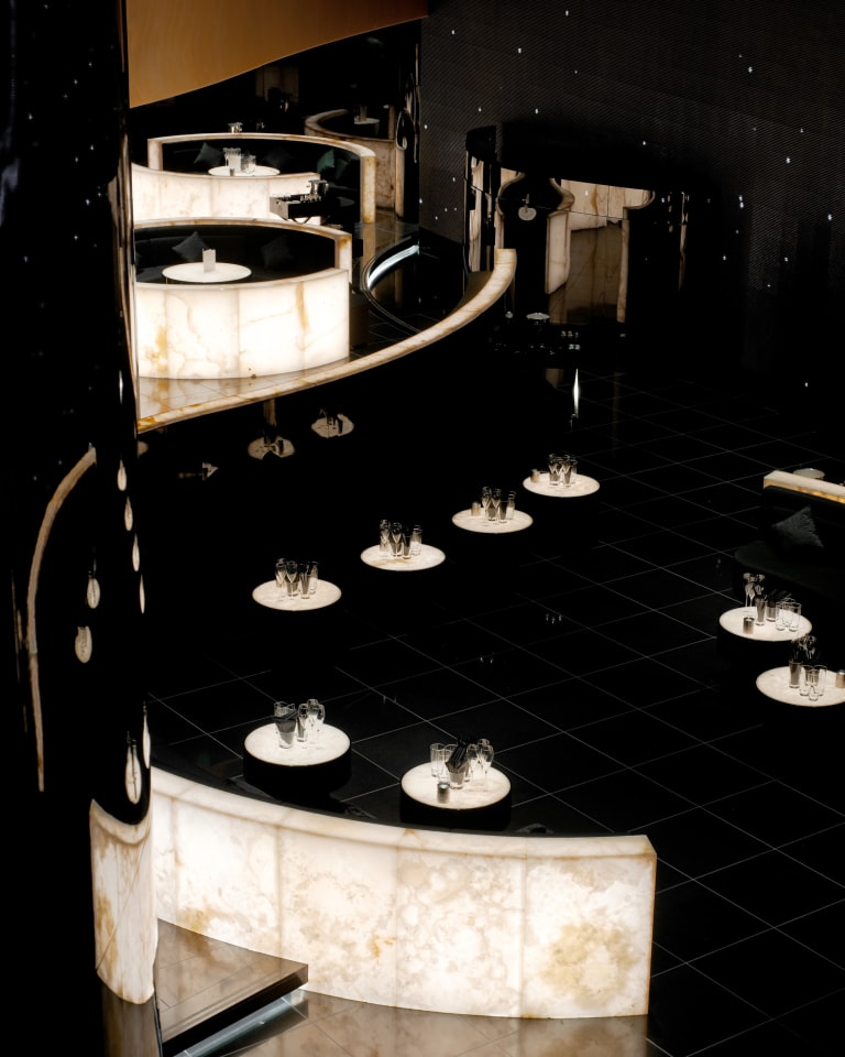Photograph of the interior seen from the other side of the Armani/Privè club 