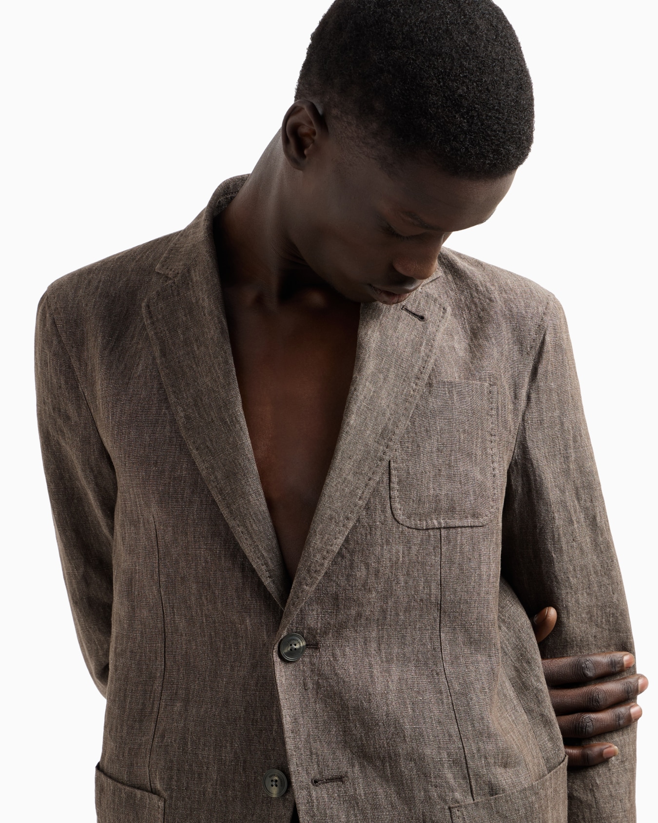 Single-breasted jacket in faded linen with a crêpe texture Slide 5