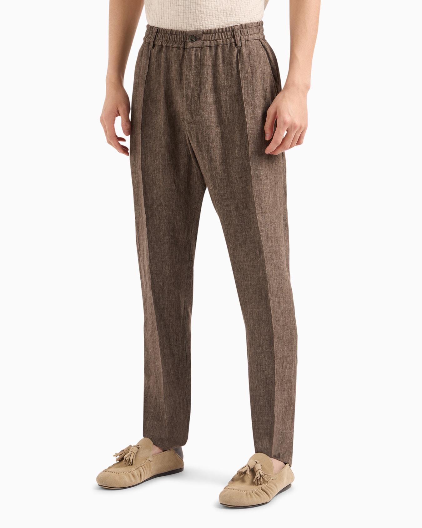 Crêpe-effect faded linen trousers with pleats Slide 3