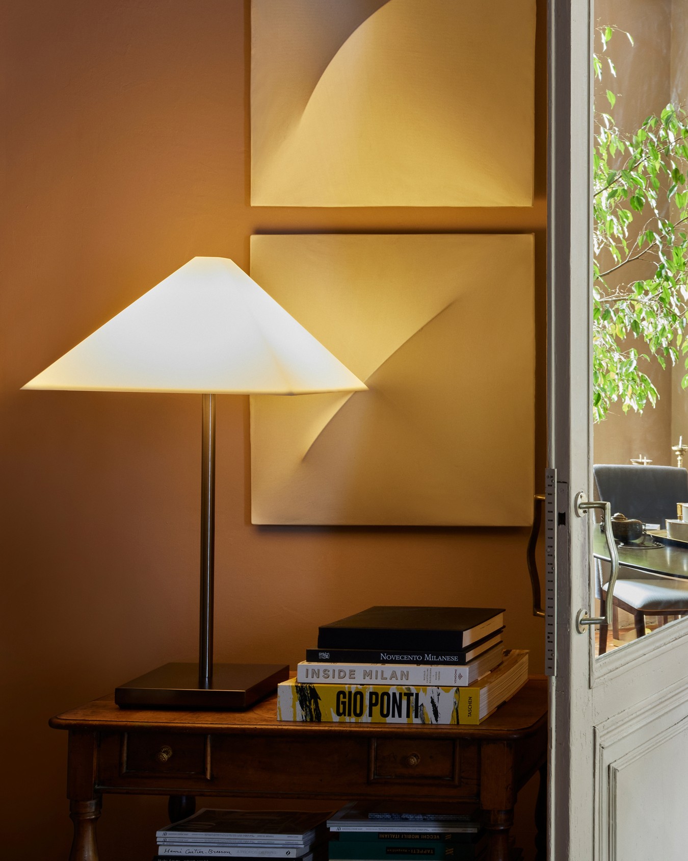 Tischlampe LOGO Folie 1