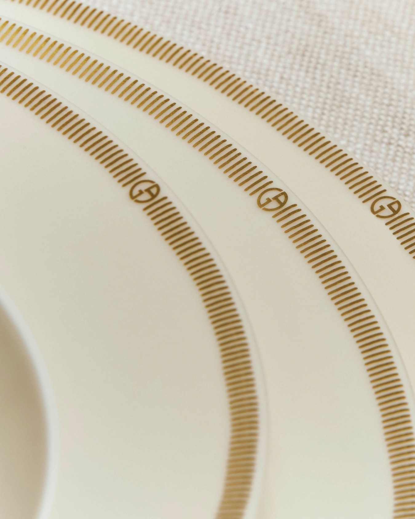 DURER Piatti Slide 1