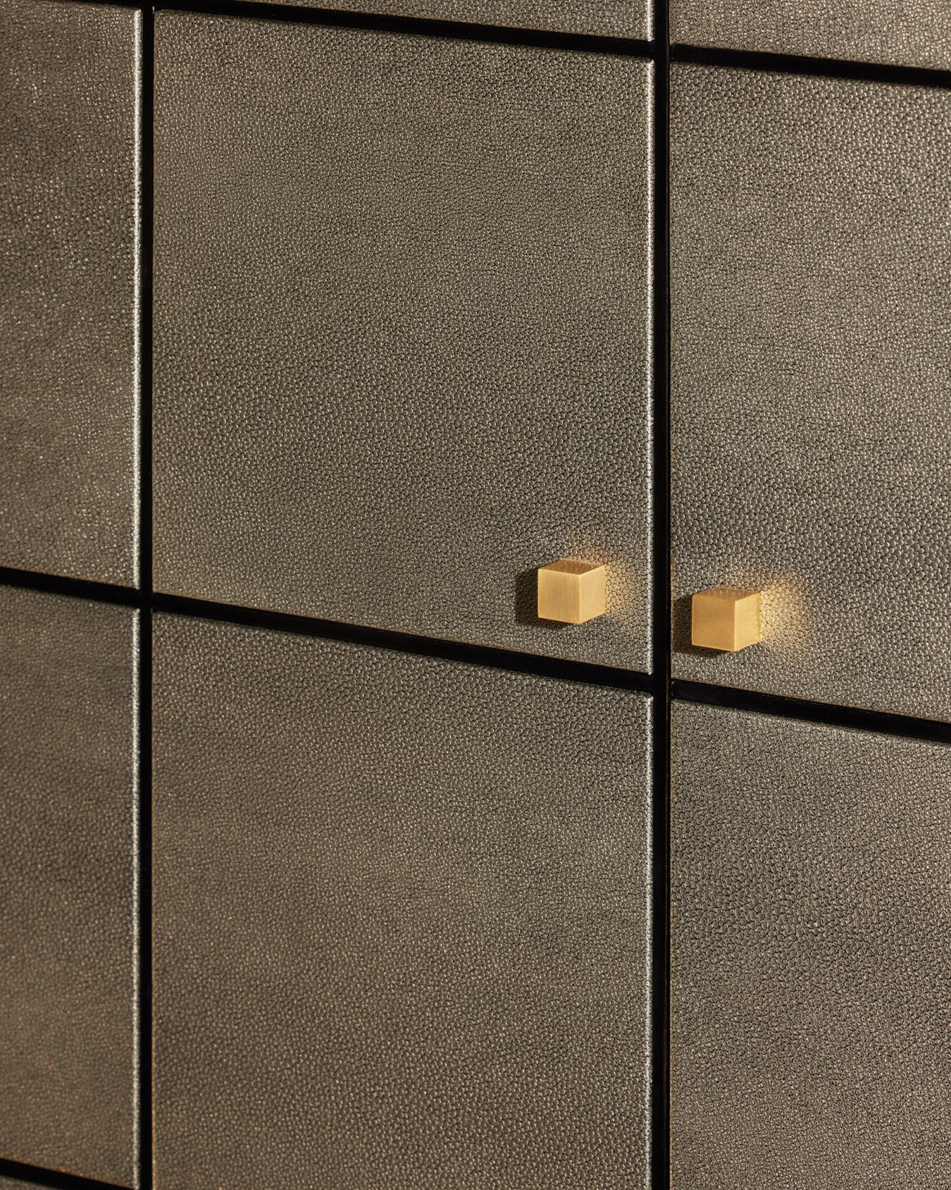 RIESLING Bar cabinet Slide 4