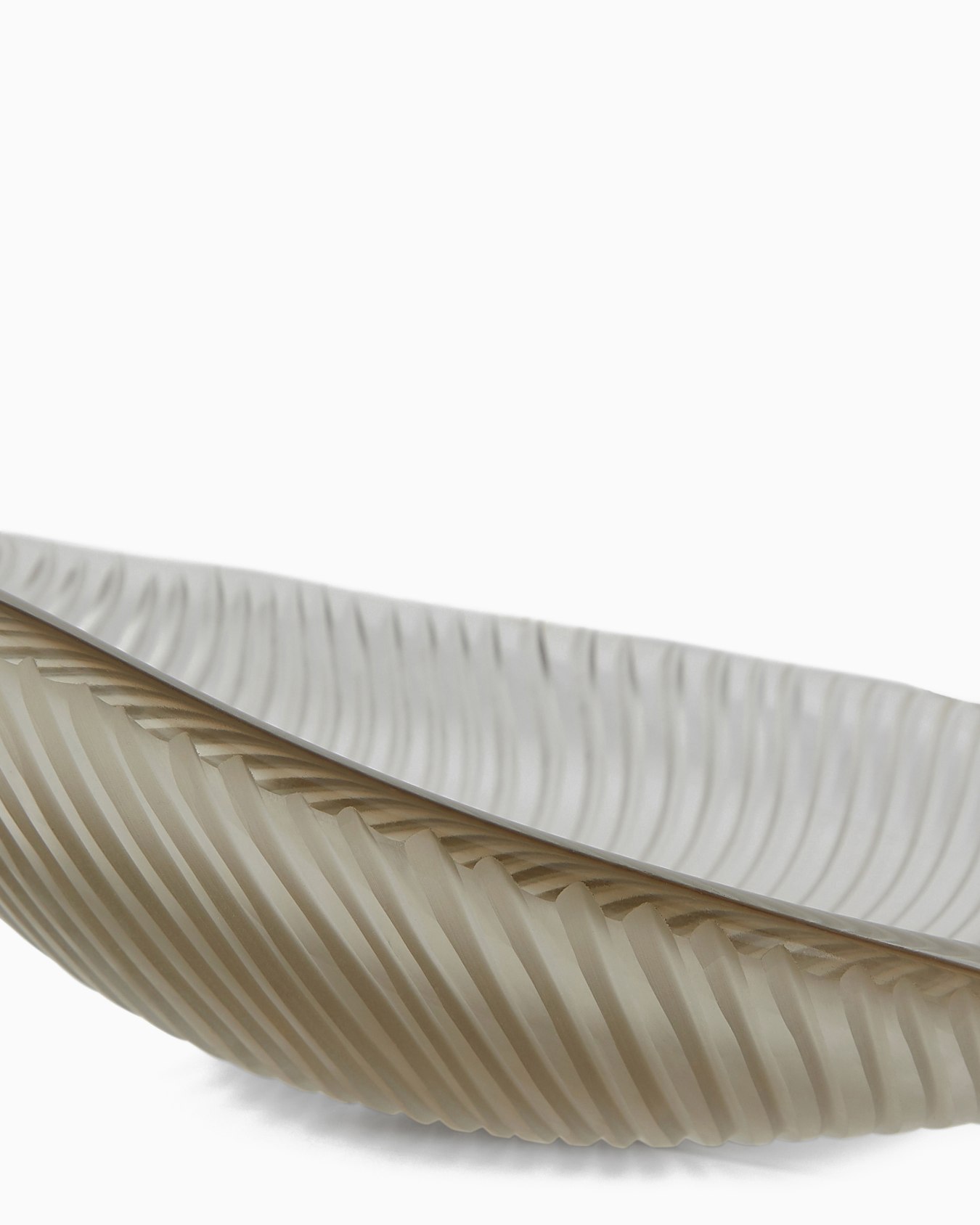 ELIZABETH Small centrepiece Slide 1