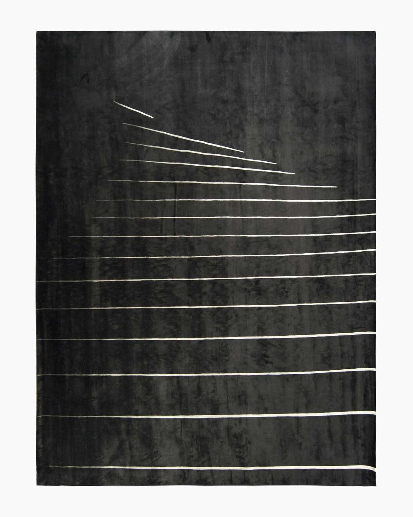 NOIR Hand-knotted rug Slide 0