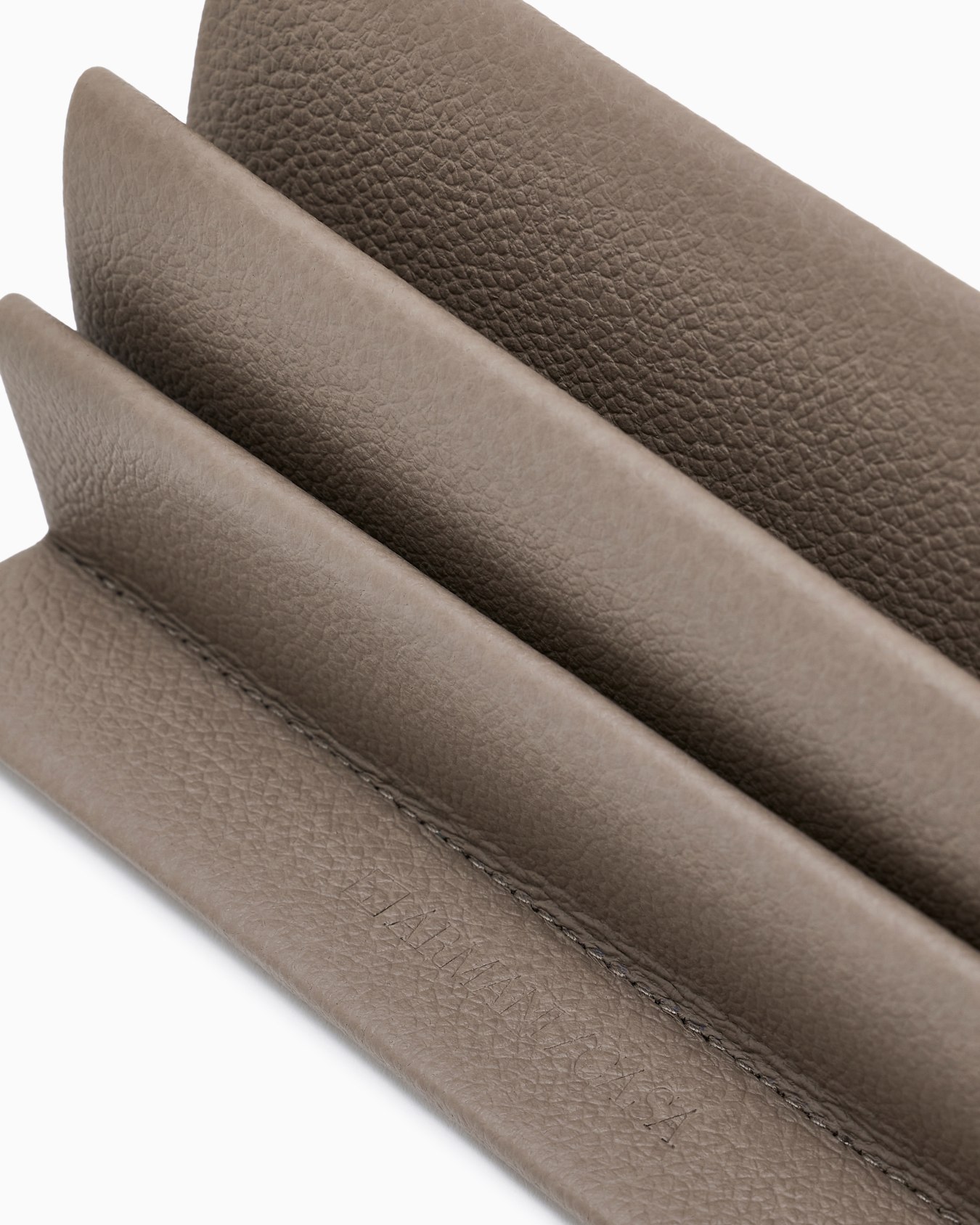 ORWELL ENVELOPE HOLDER Slide 1