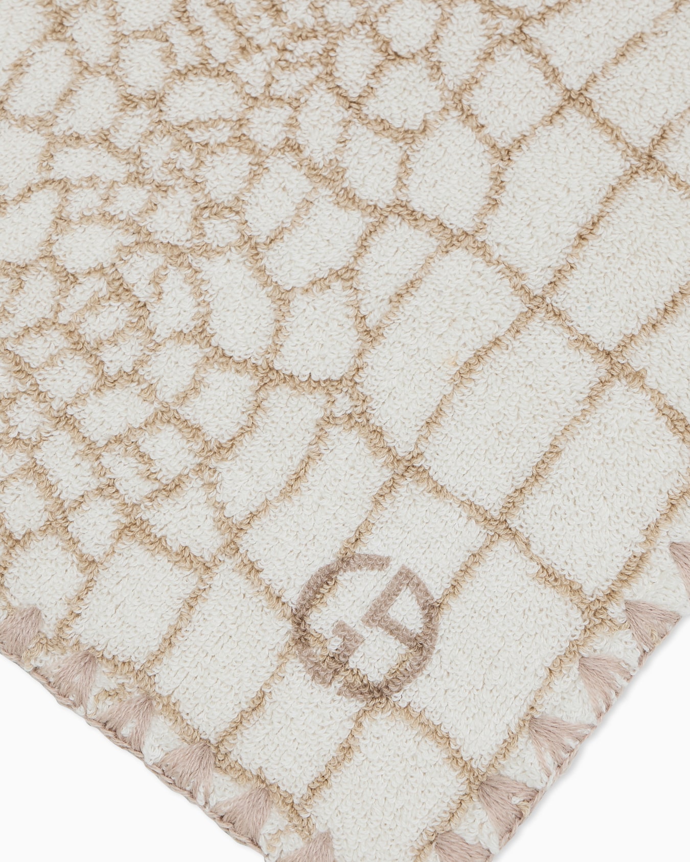 ROSSELLA Towel Slide 1