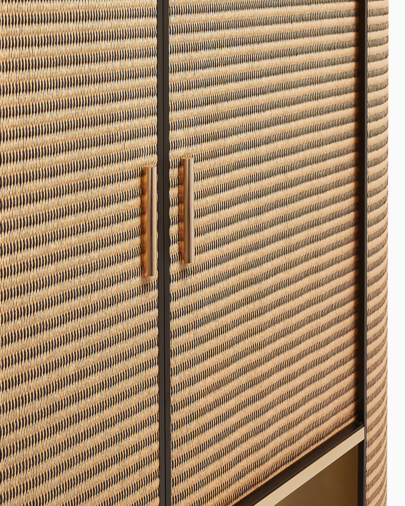 ROYAL Bar cabinet in Limited Edition  Slide 2