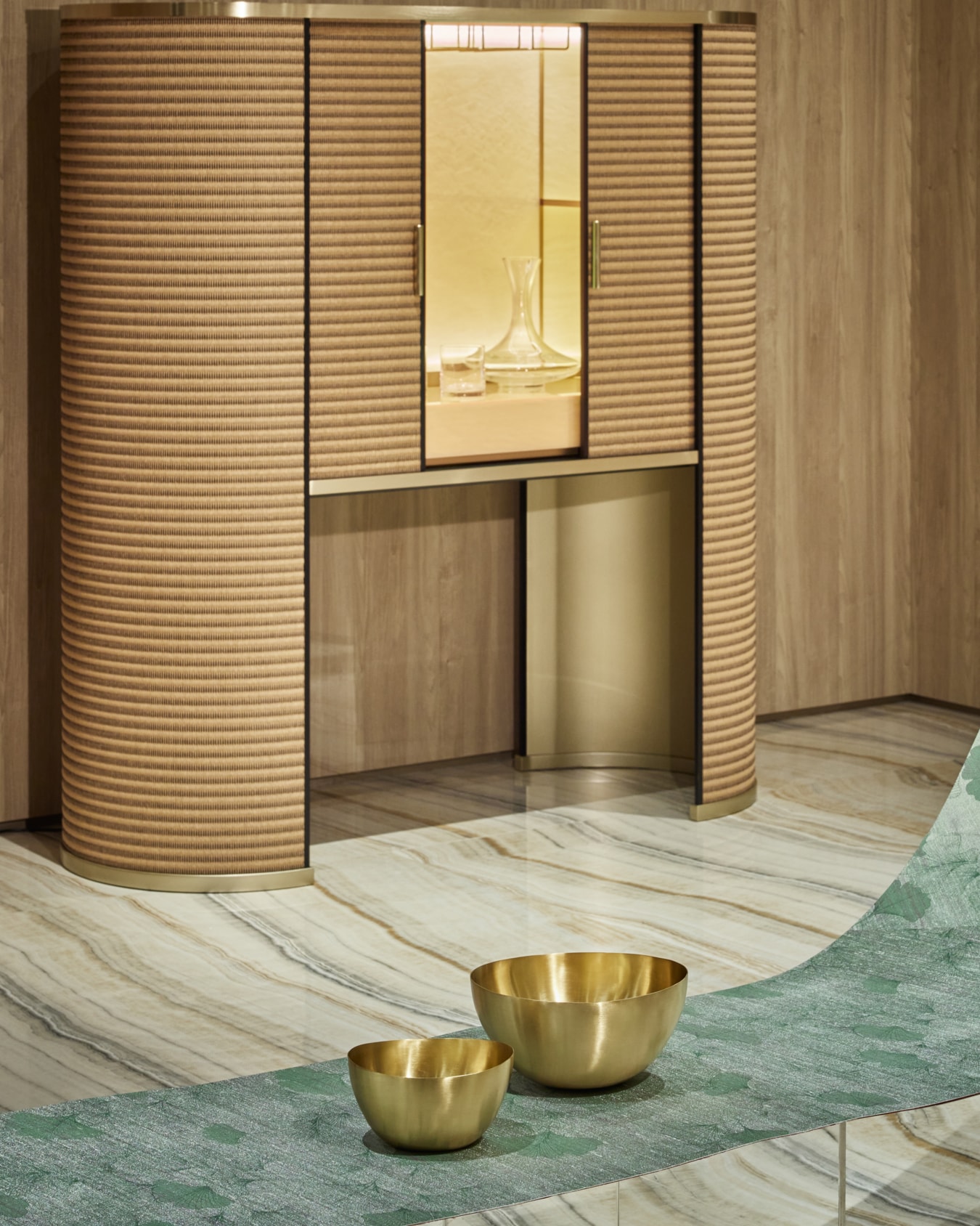 ROYAL Bar cabinet in Limited Edition  Slide 6
