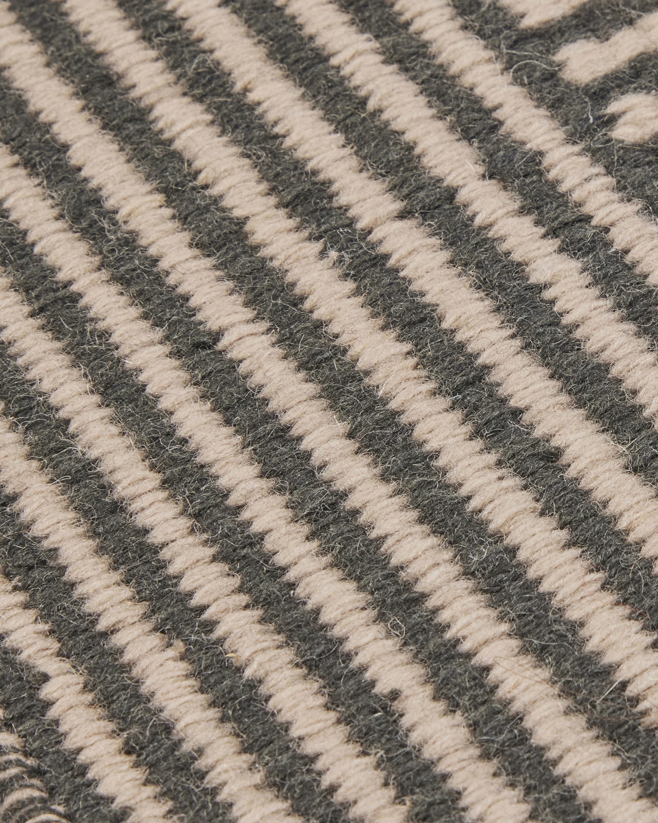 RASHOMON Mat Slide 3