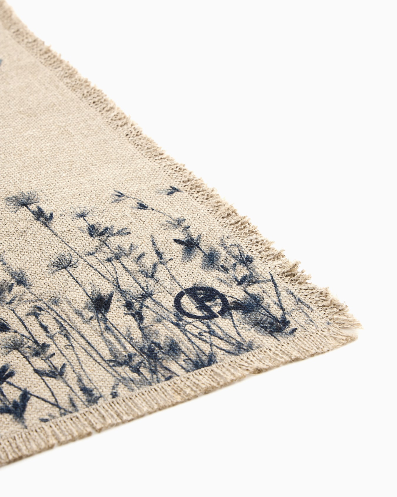 VALLI Placemat Slide 1