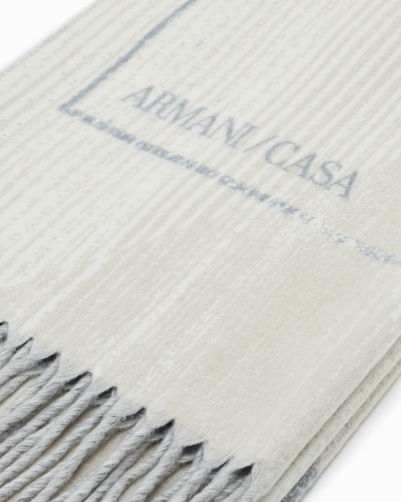 AURA Triple jacquard wool plaid with torchon fringes Slide 2