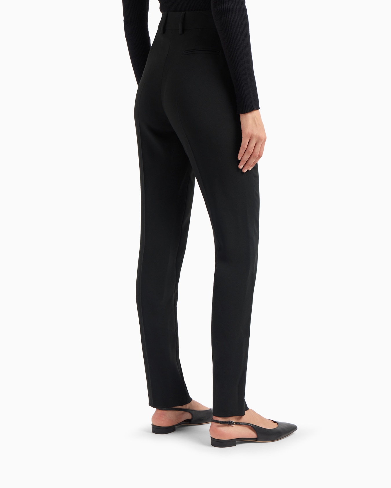 Pantaloni con passanti e nervatura in cady crepe Slide 2