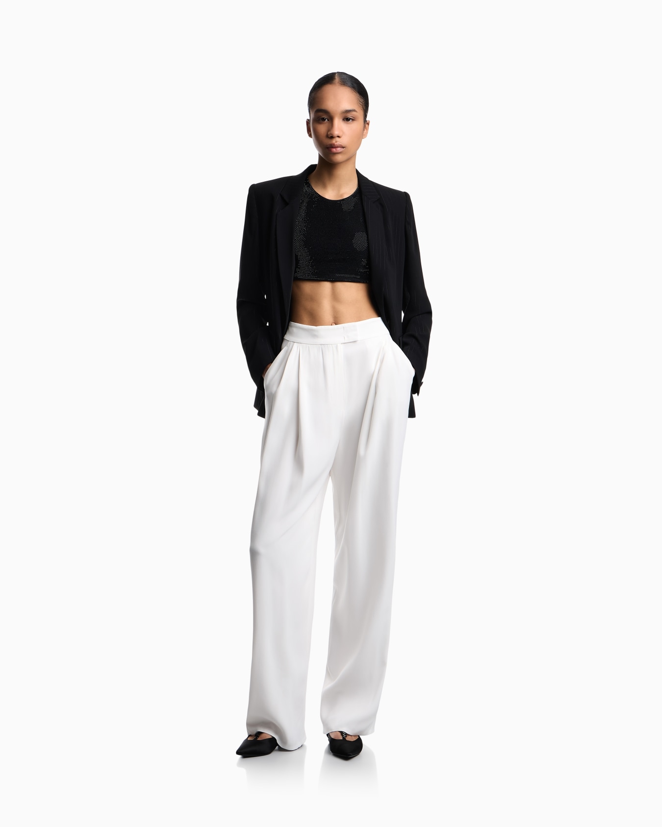 Pantaloni palazzo con pinces in envers satin Slide 1