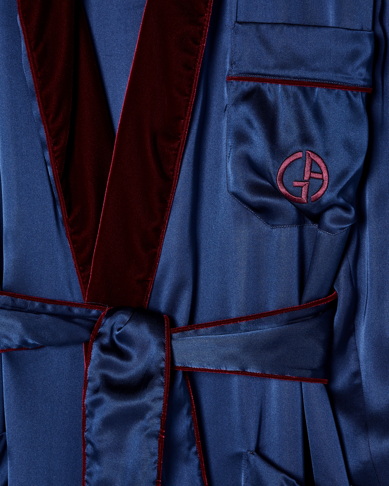 Monogrammed silk dressing gown Slide 3