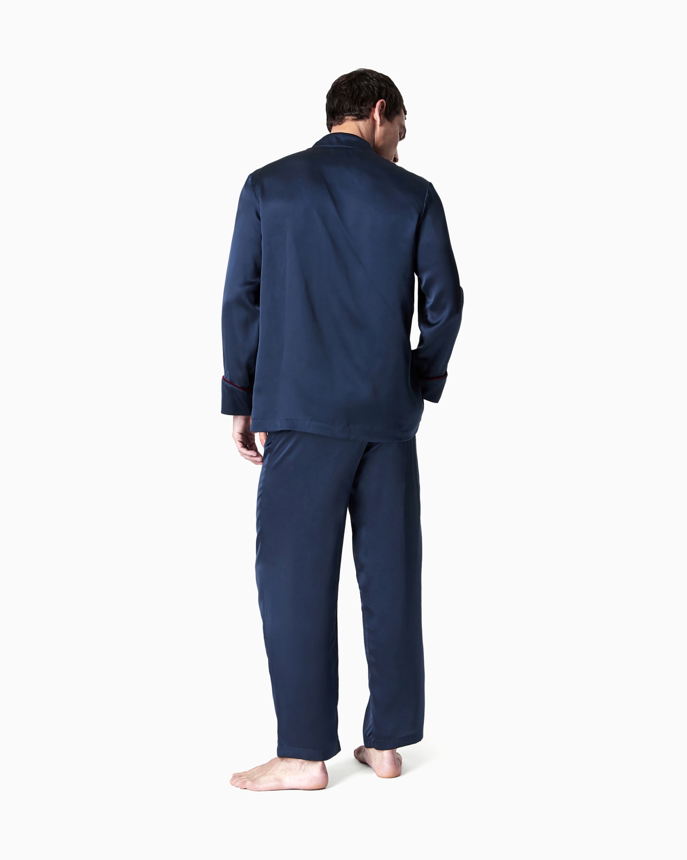 Pijama de seda con monograma Diapositiva 2