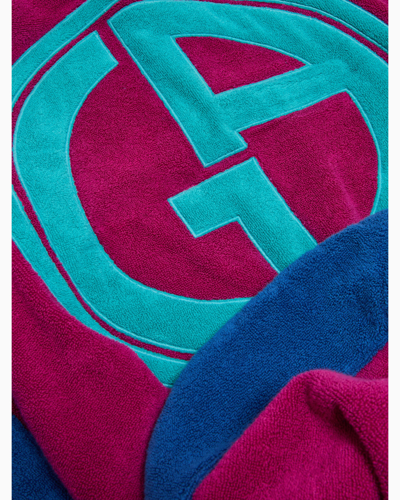 Two-toned beach towel with jacquard logo Slide 1