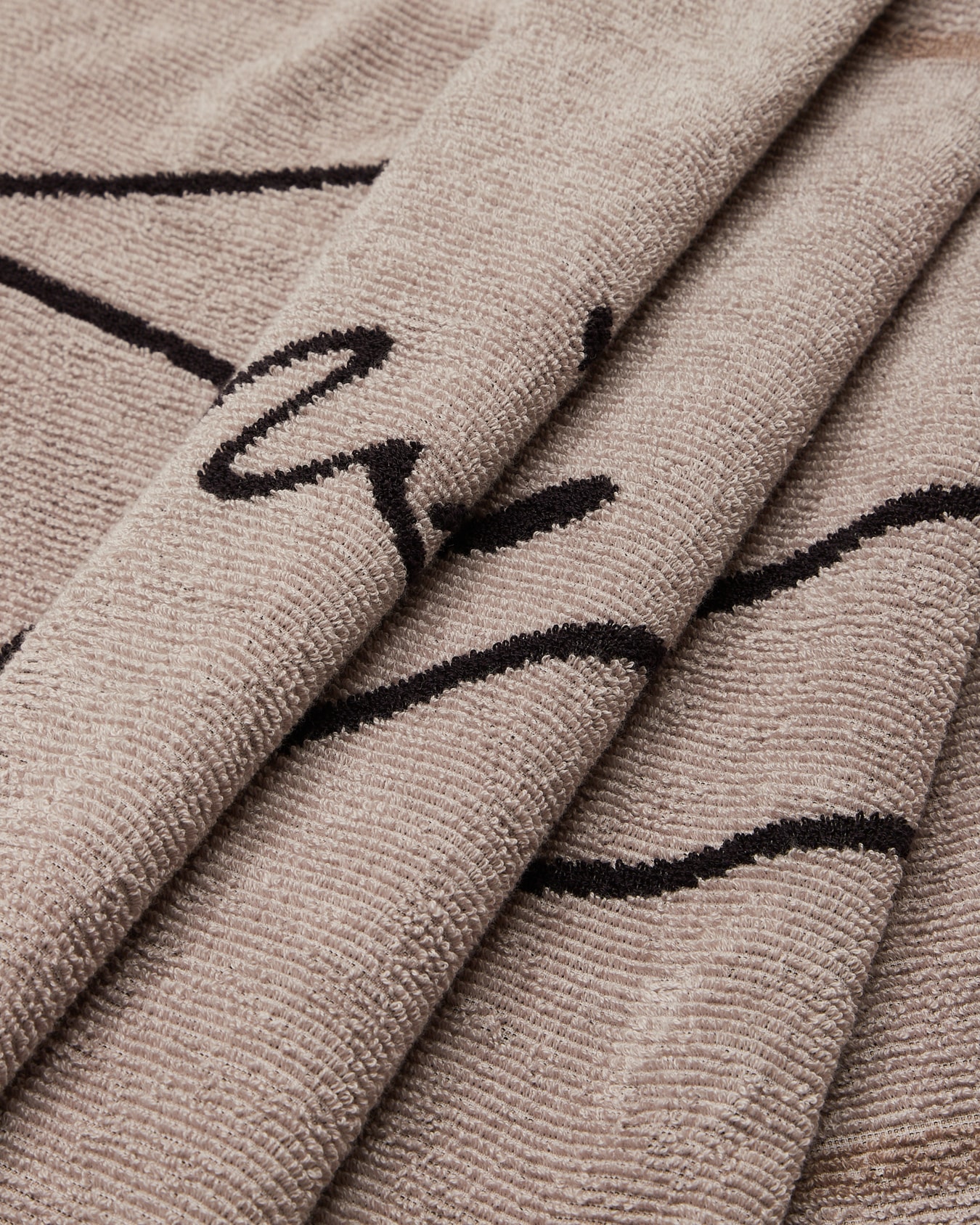 Jacquard cotton beach towel Slide 1