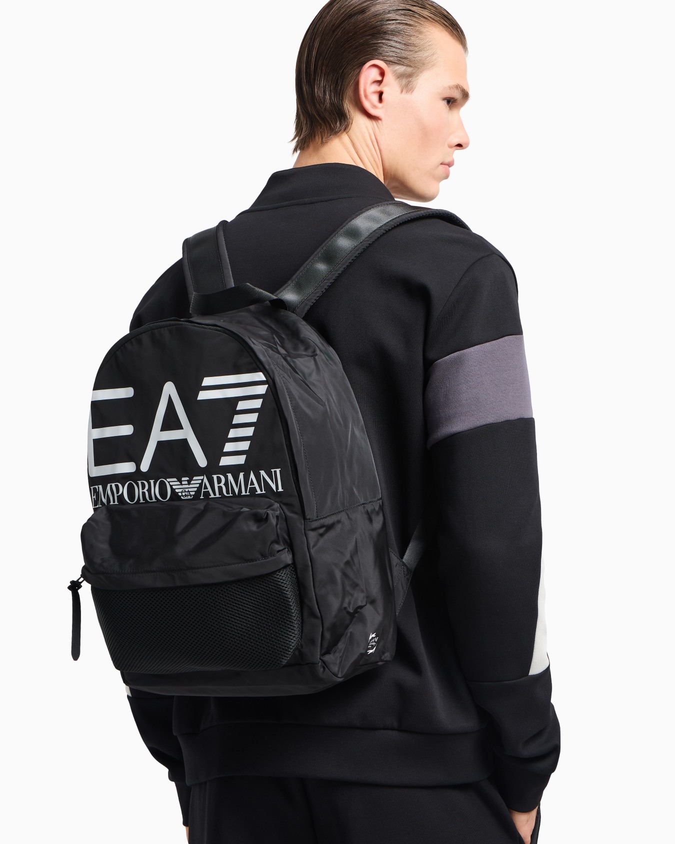 Sac à dos avec grand logo en tissu technique Diapositive 5