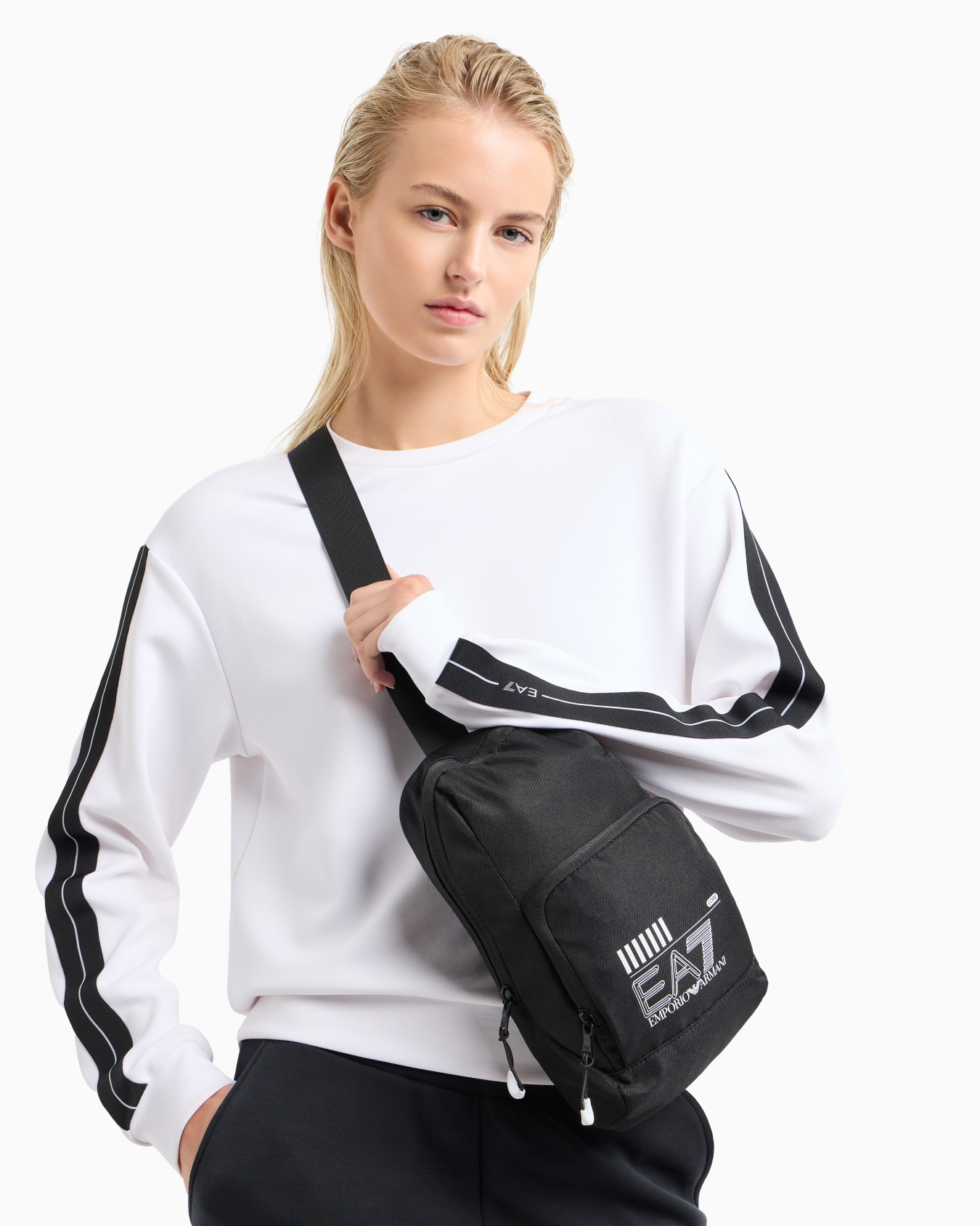 Large ASV recycled-fabric Train Core shoulder bag Slide 6