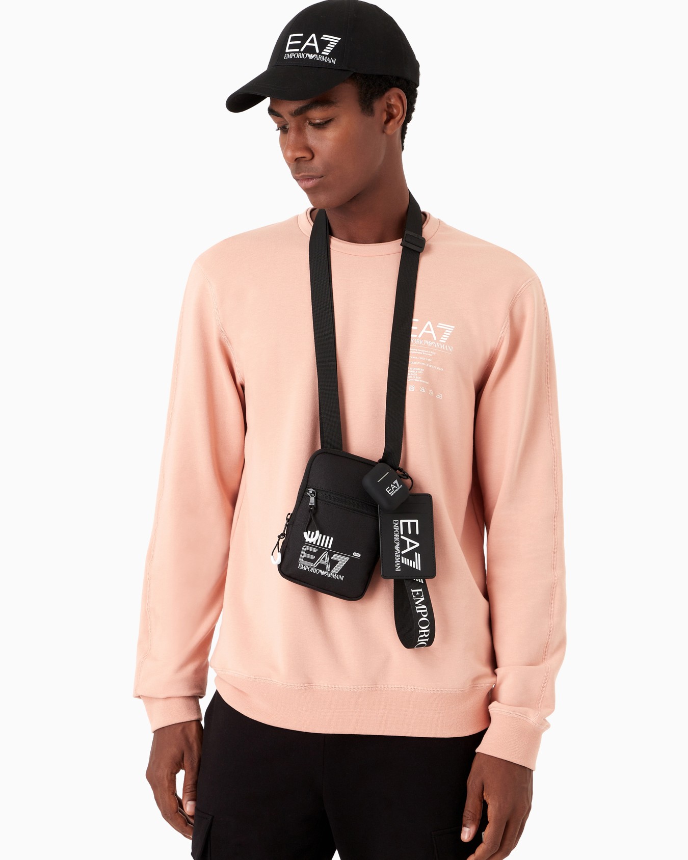 Porte-cartes pour poignet avec étui AirPods intégré Diapositive 3