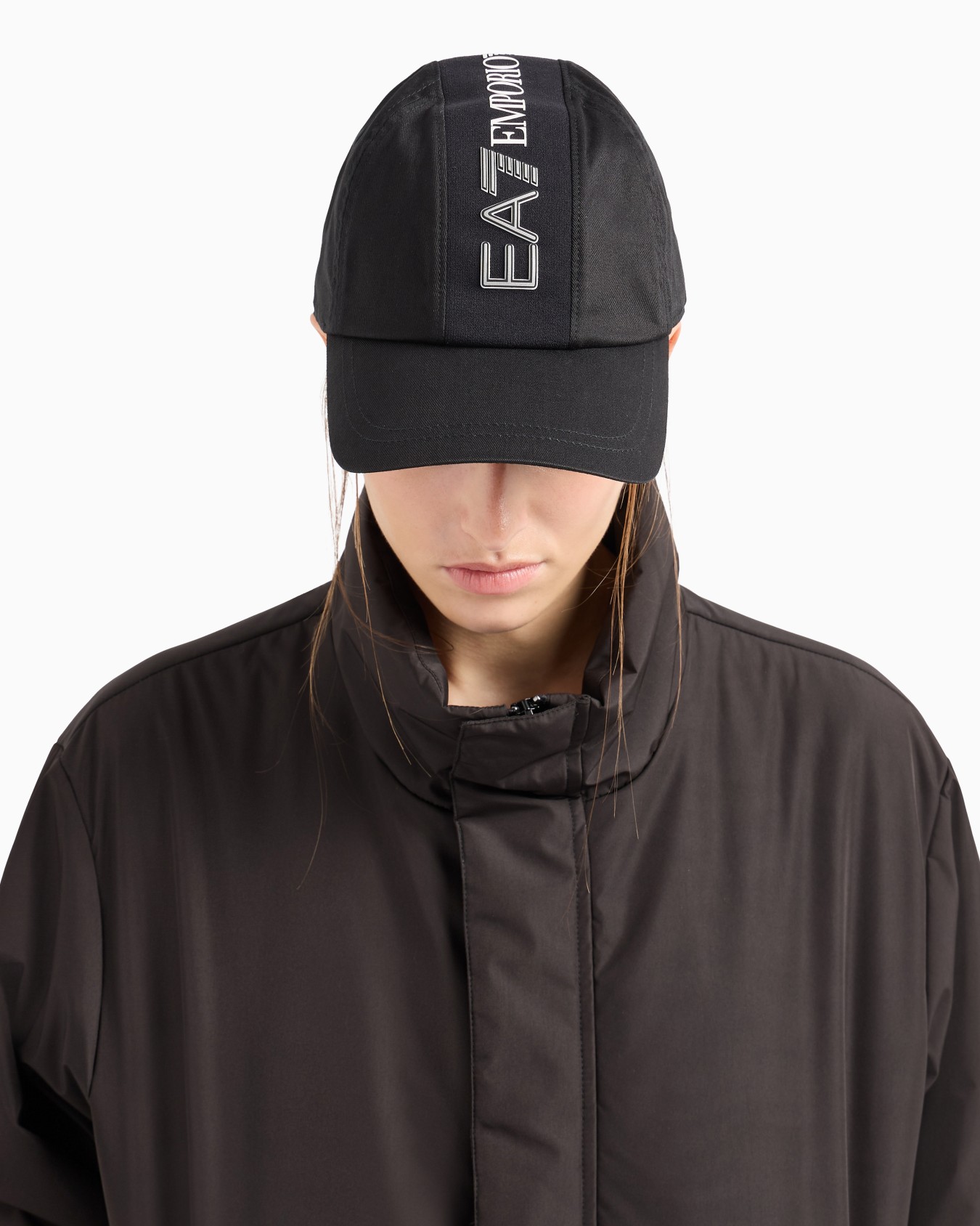 Cotton baseball cap with logo tape Slide 3