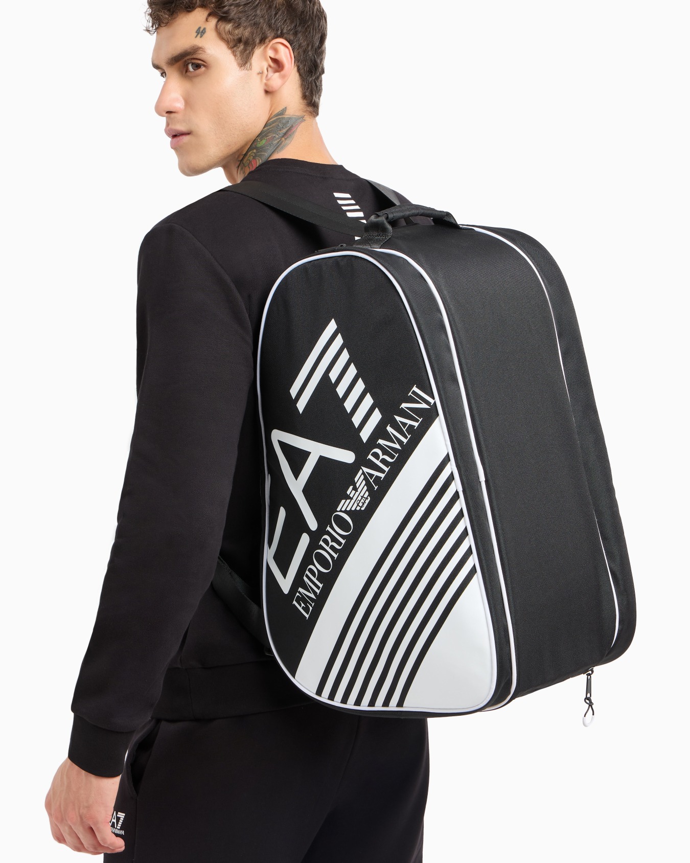 Backpack with padel racket pockets Slide 7