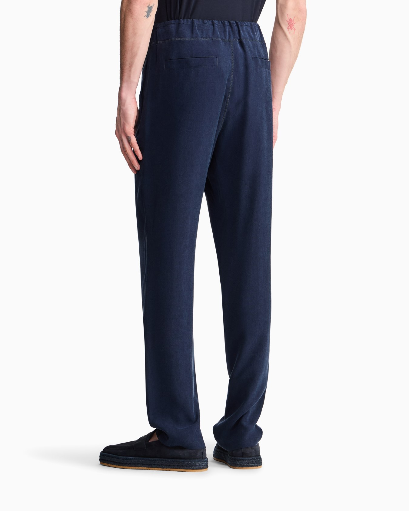 Hose Icon aus Cupro mit Tunnelzug Folie 5