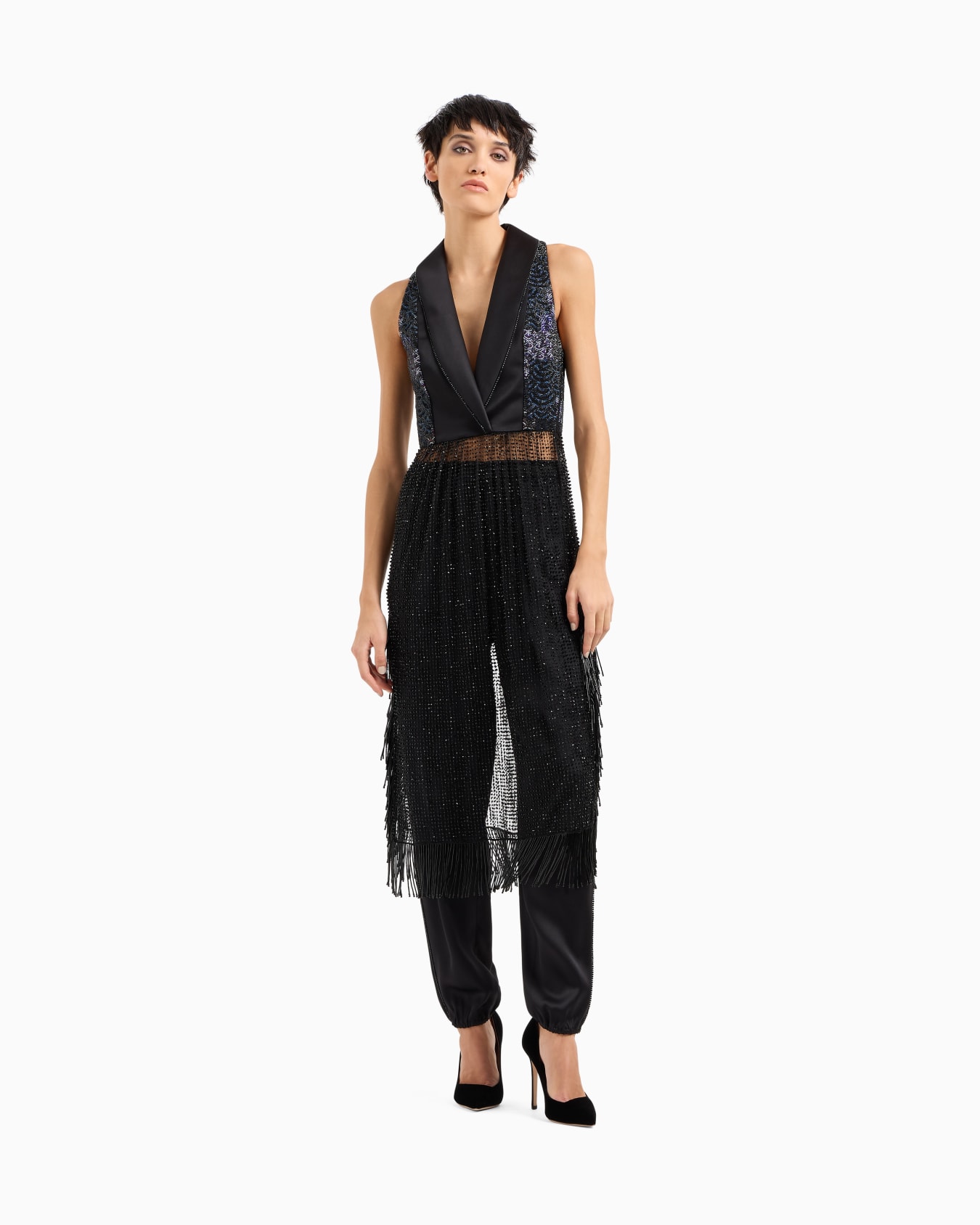 Dress with lapels and embroidered skirt Slide 3