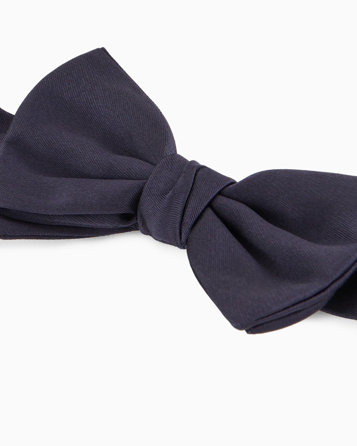 Silk self-tie bow tie Slide 1