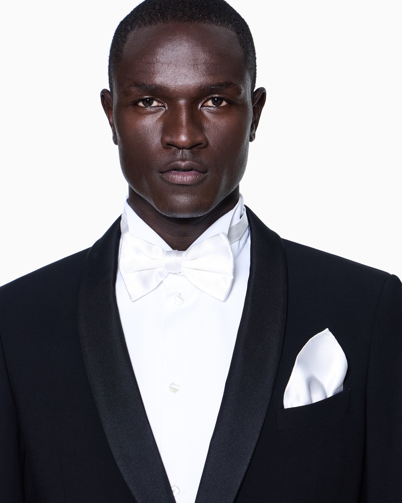 Large, pure silk knotted bow tie Slide 2