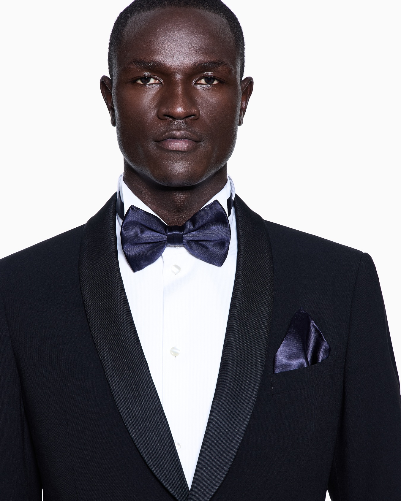 Large, pure silk knotted bow tie Slide 2