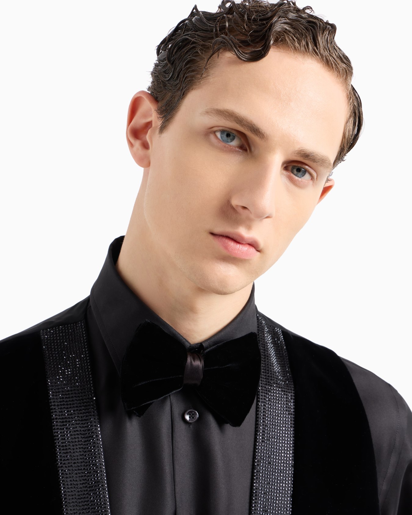 Giorgio’s velvet bow tie Slide 2