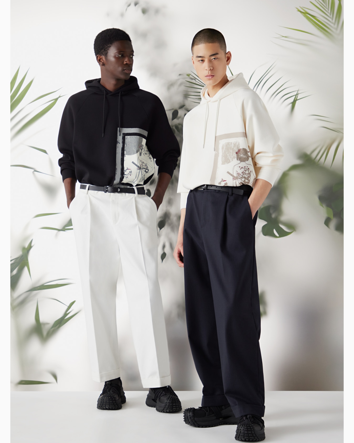 Cotton twill wide trousers with pleat Slide 5